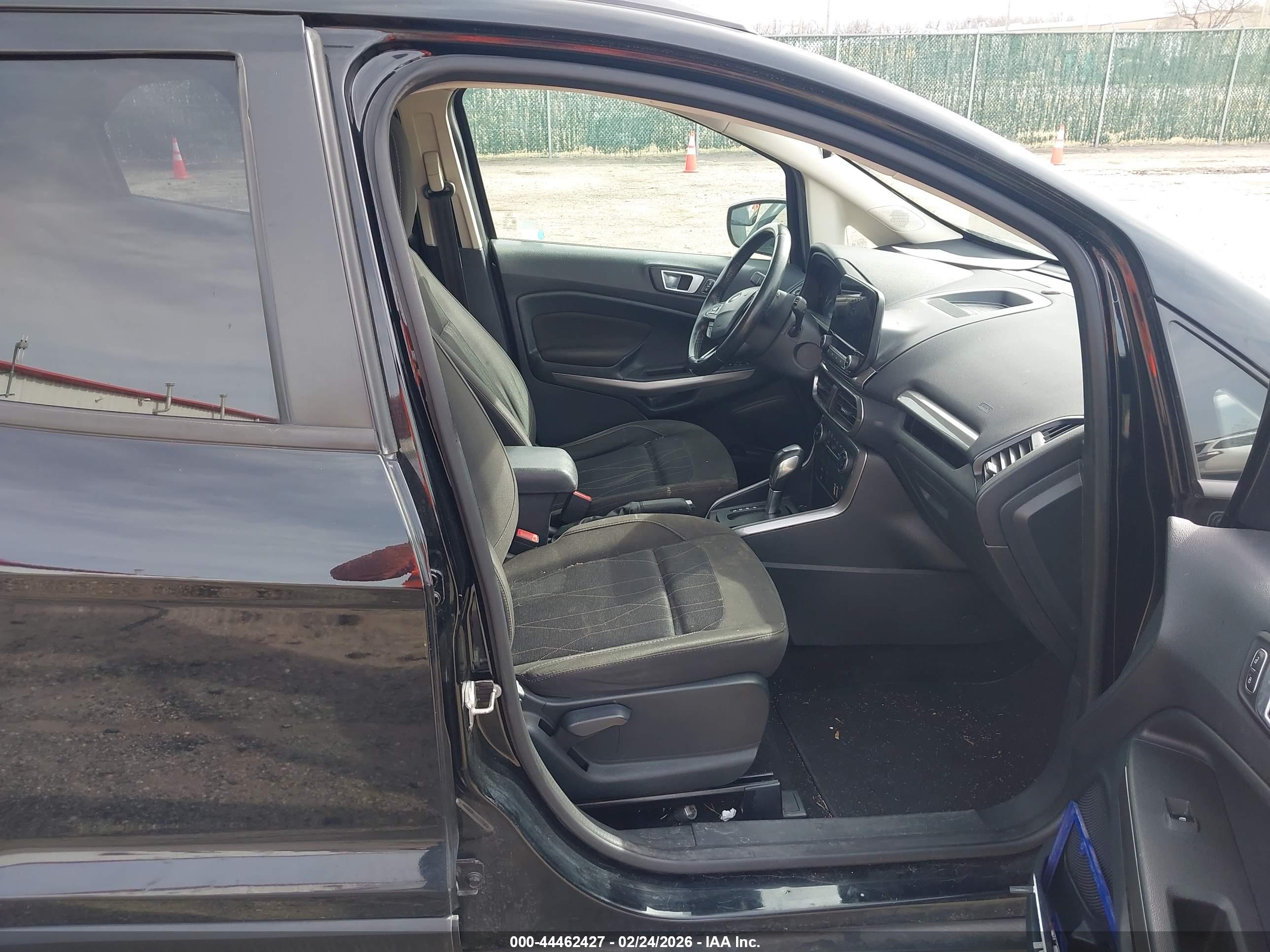 FORD ECOSPORT image 5