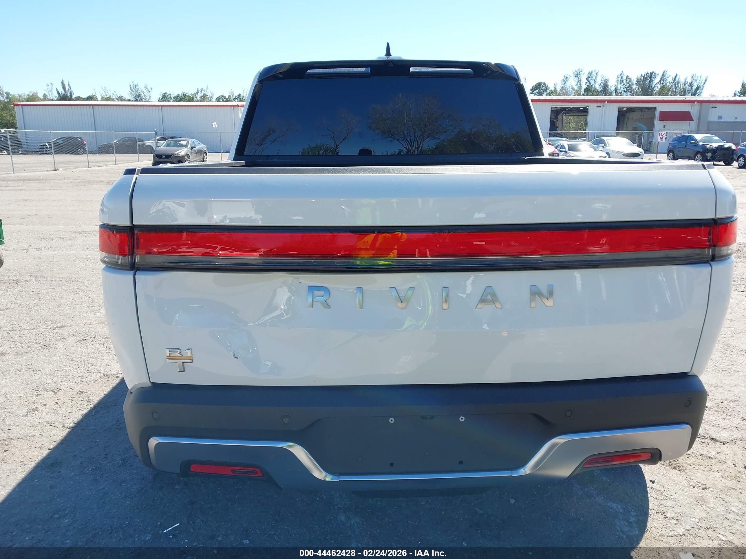 RIVIAN R1T image 6