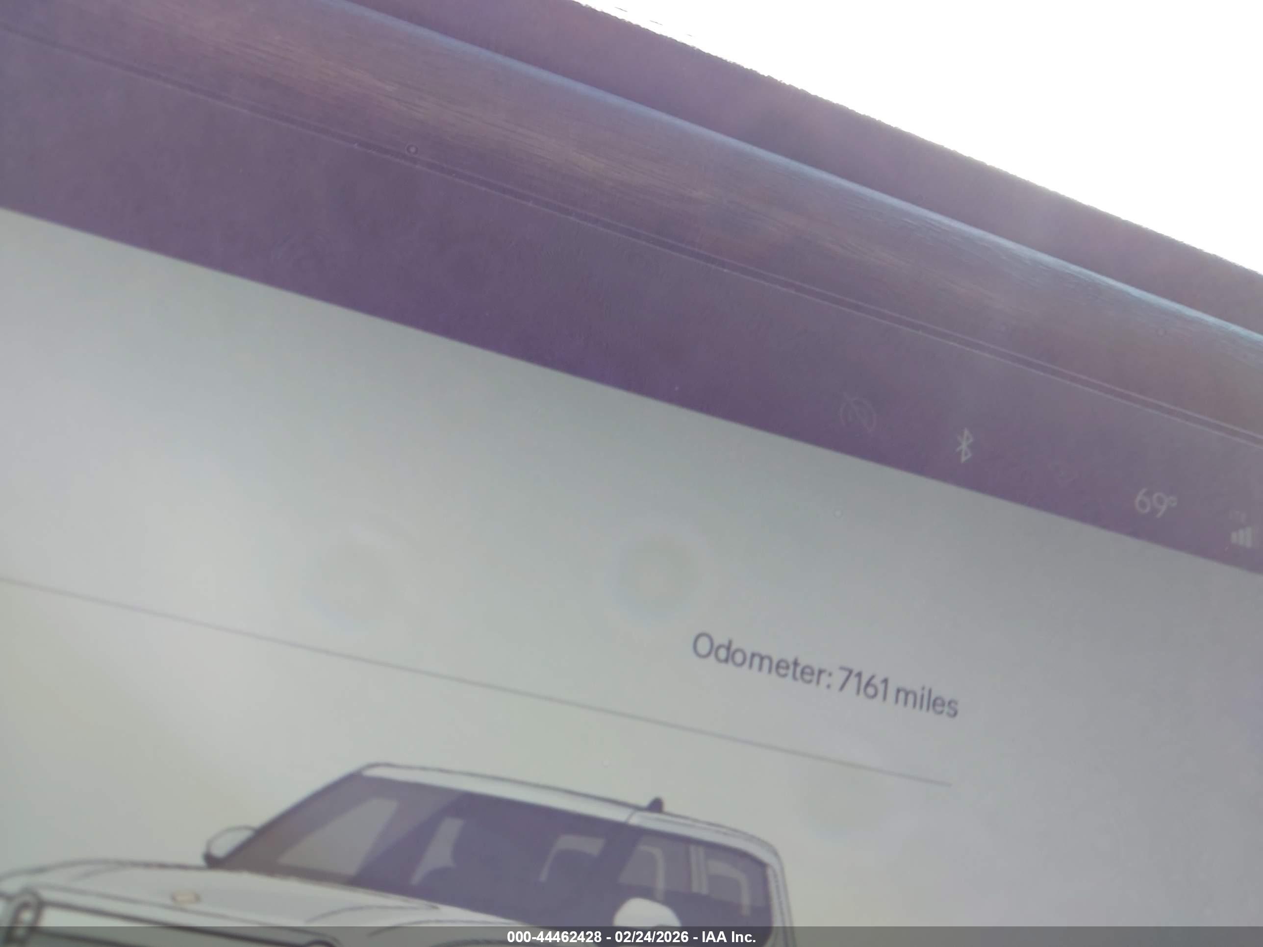 RIVIAN R1T image 7