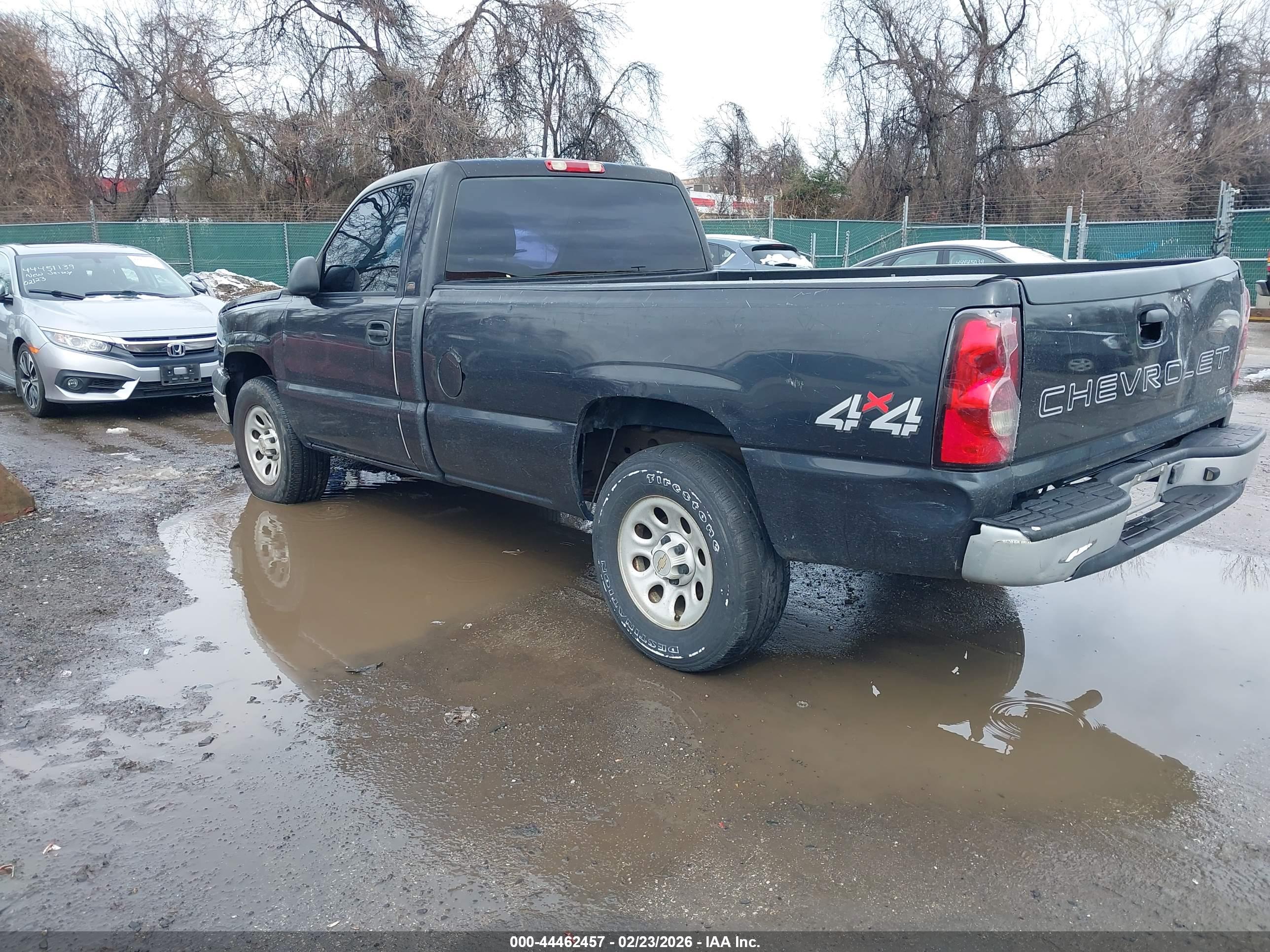 CHEVROLET SILVERADO image 3