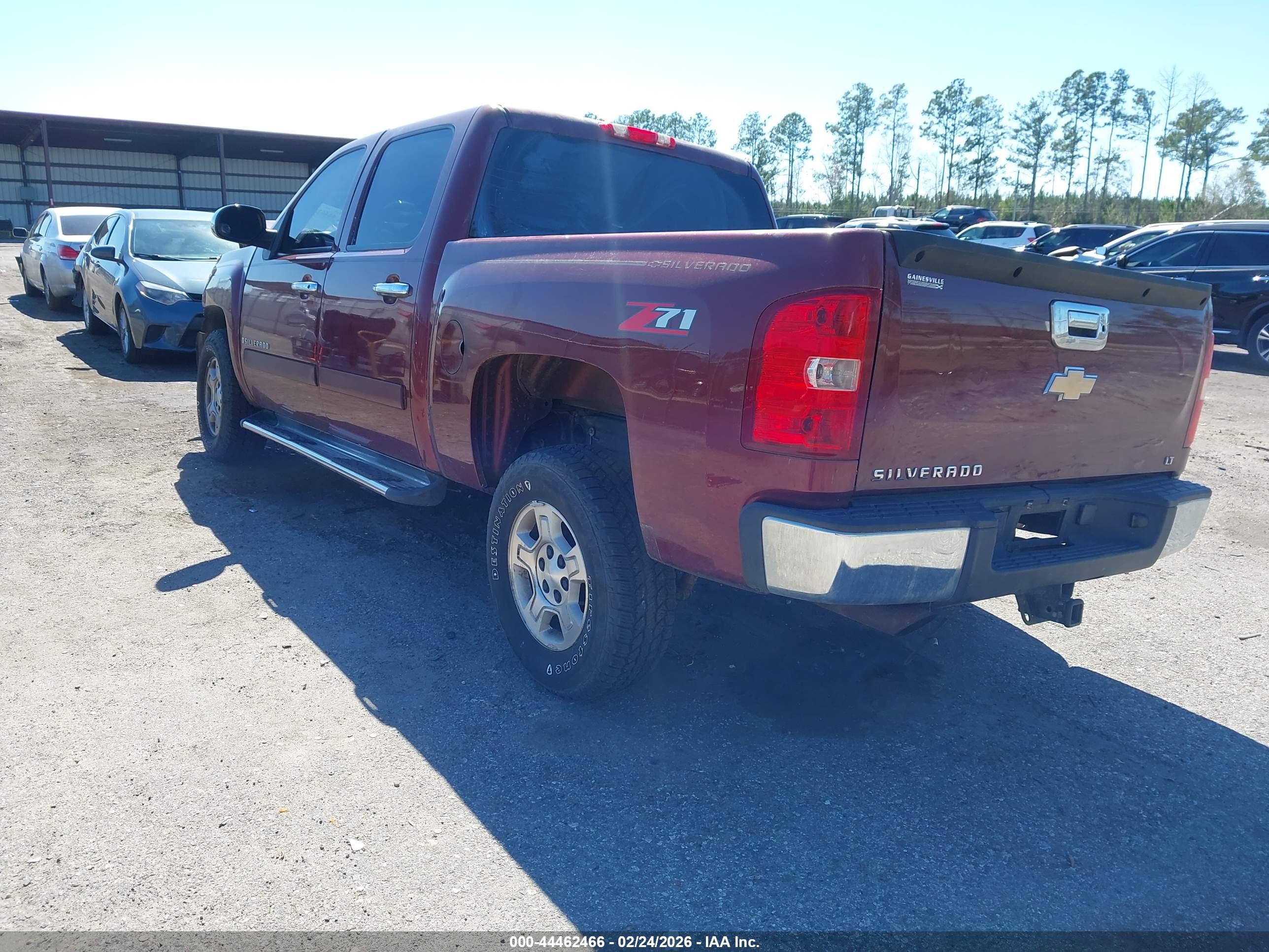 CHEVROLET SILVERADO image 3
