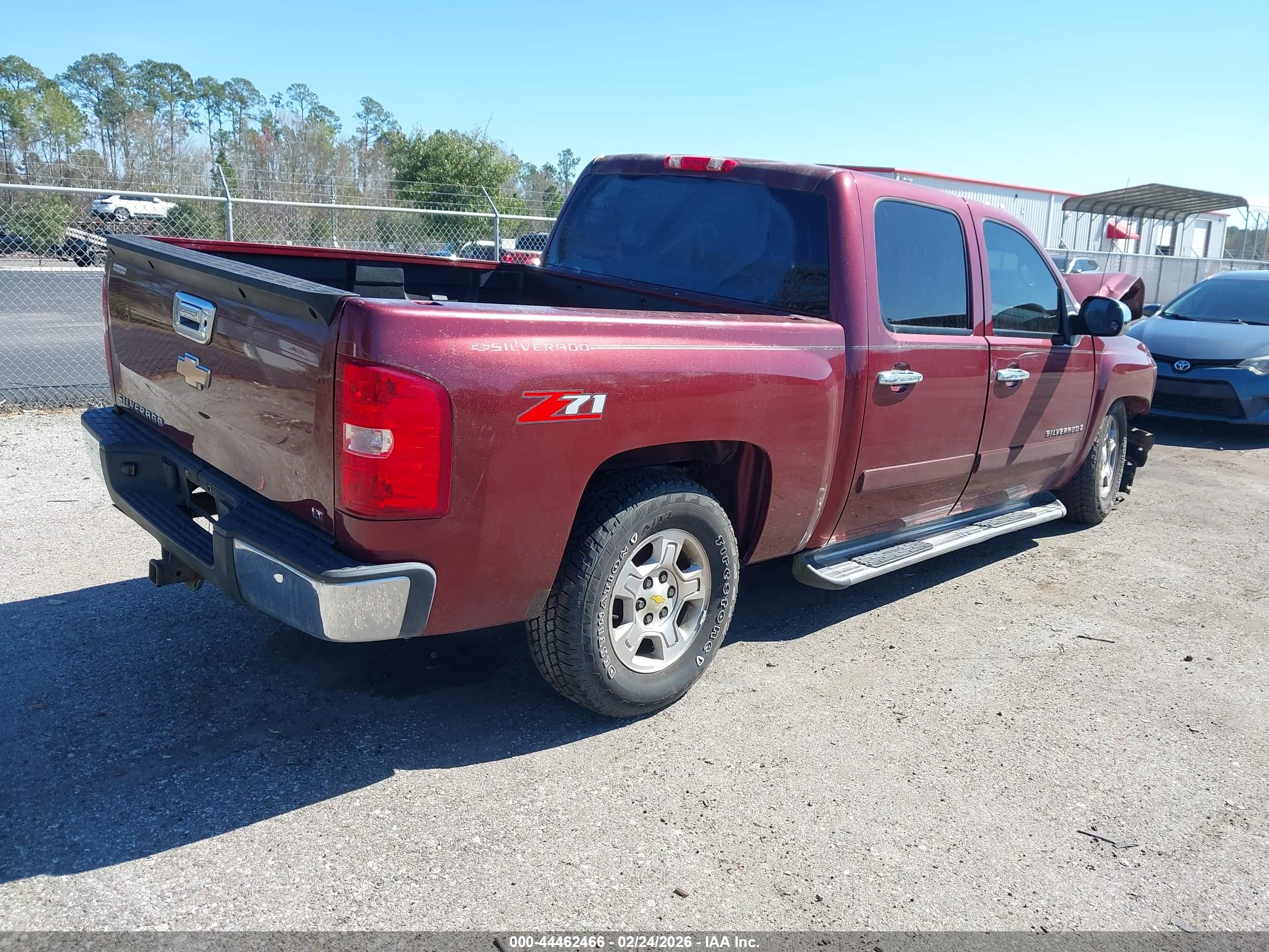 CHEVROLET SILVERADO image 4