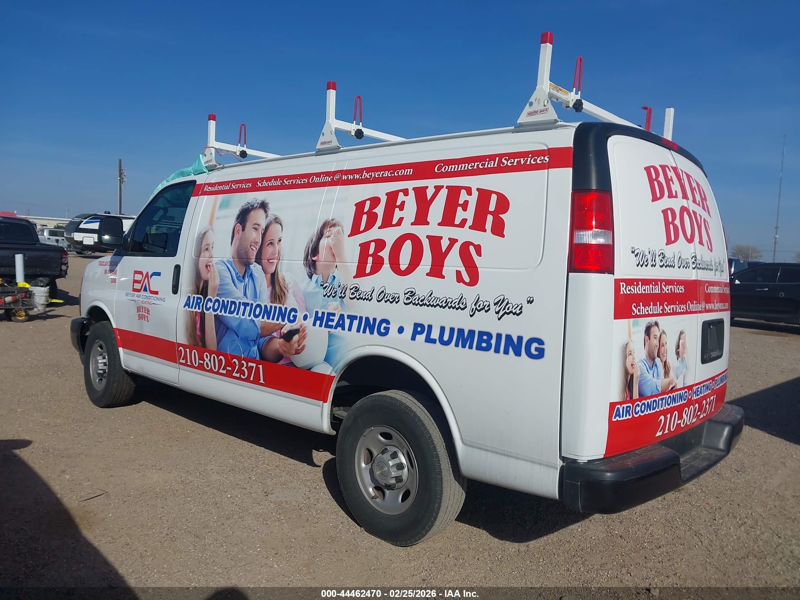 CHEVROLET EXPRESS image 3