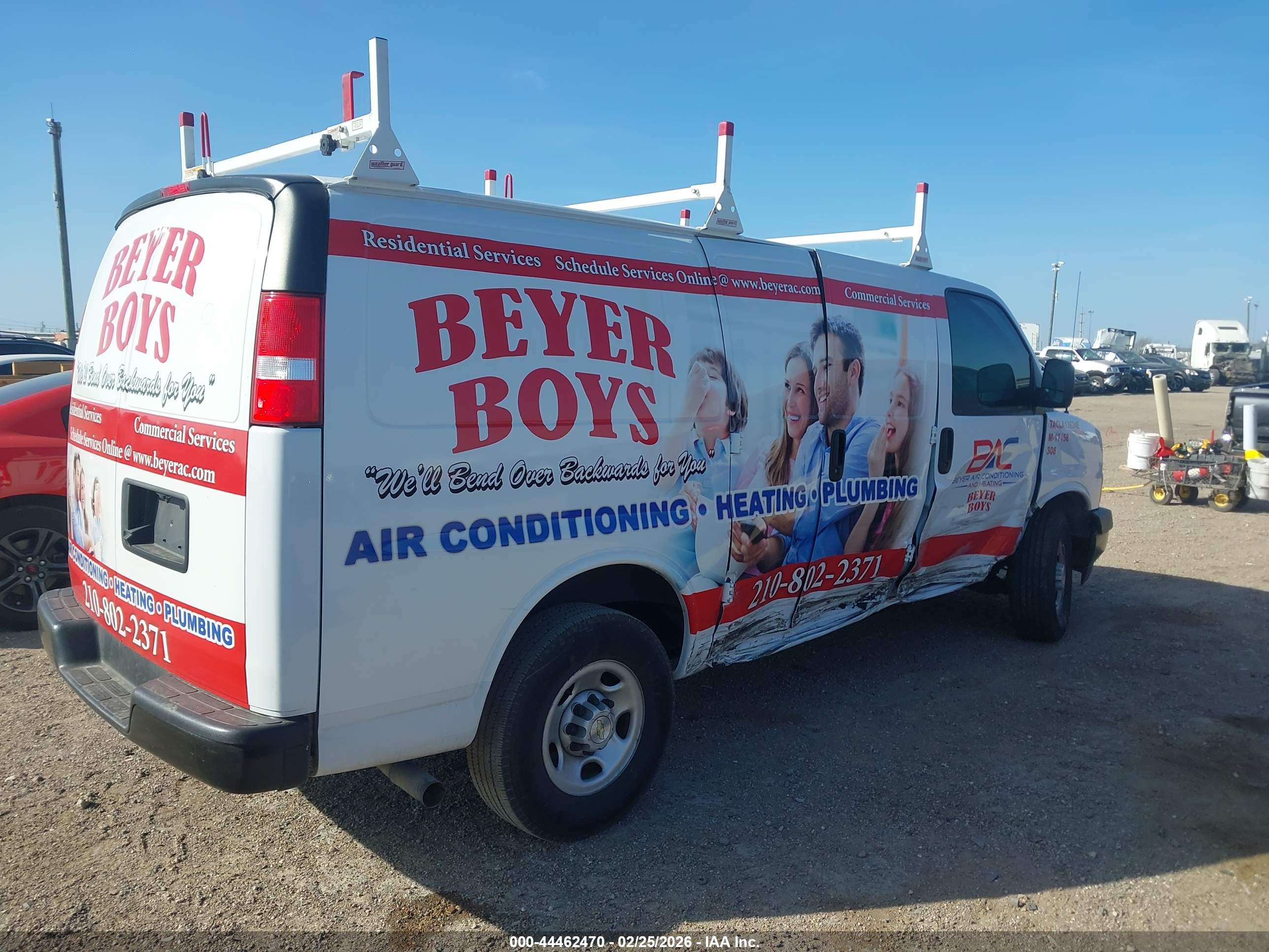 CHEVROLET EXPRESS image 4