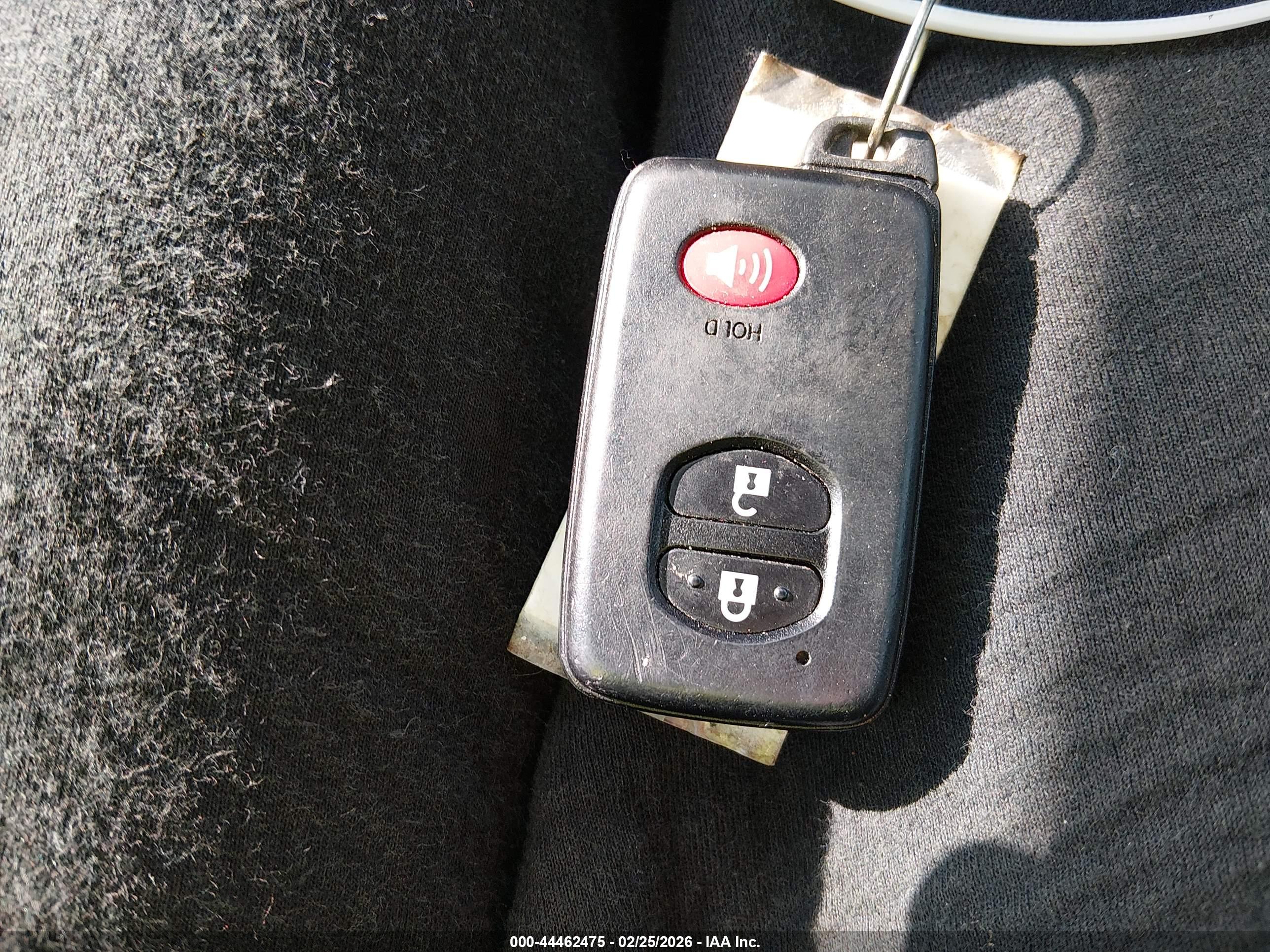 TOYOTA PRIUS image 11