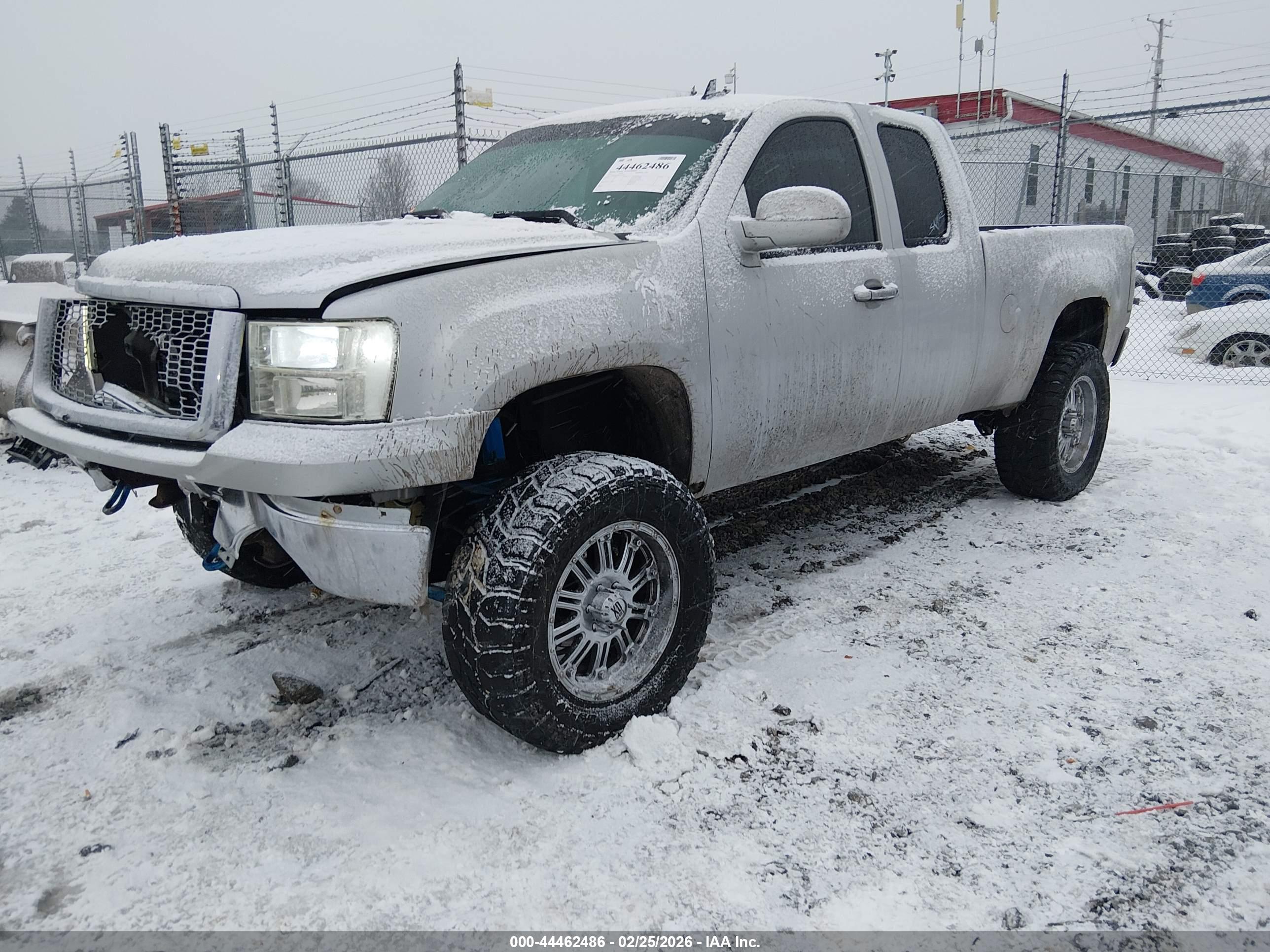 GMC SIERRA image 2