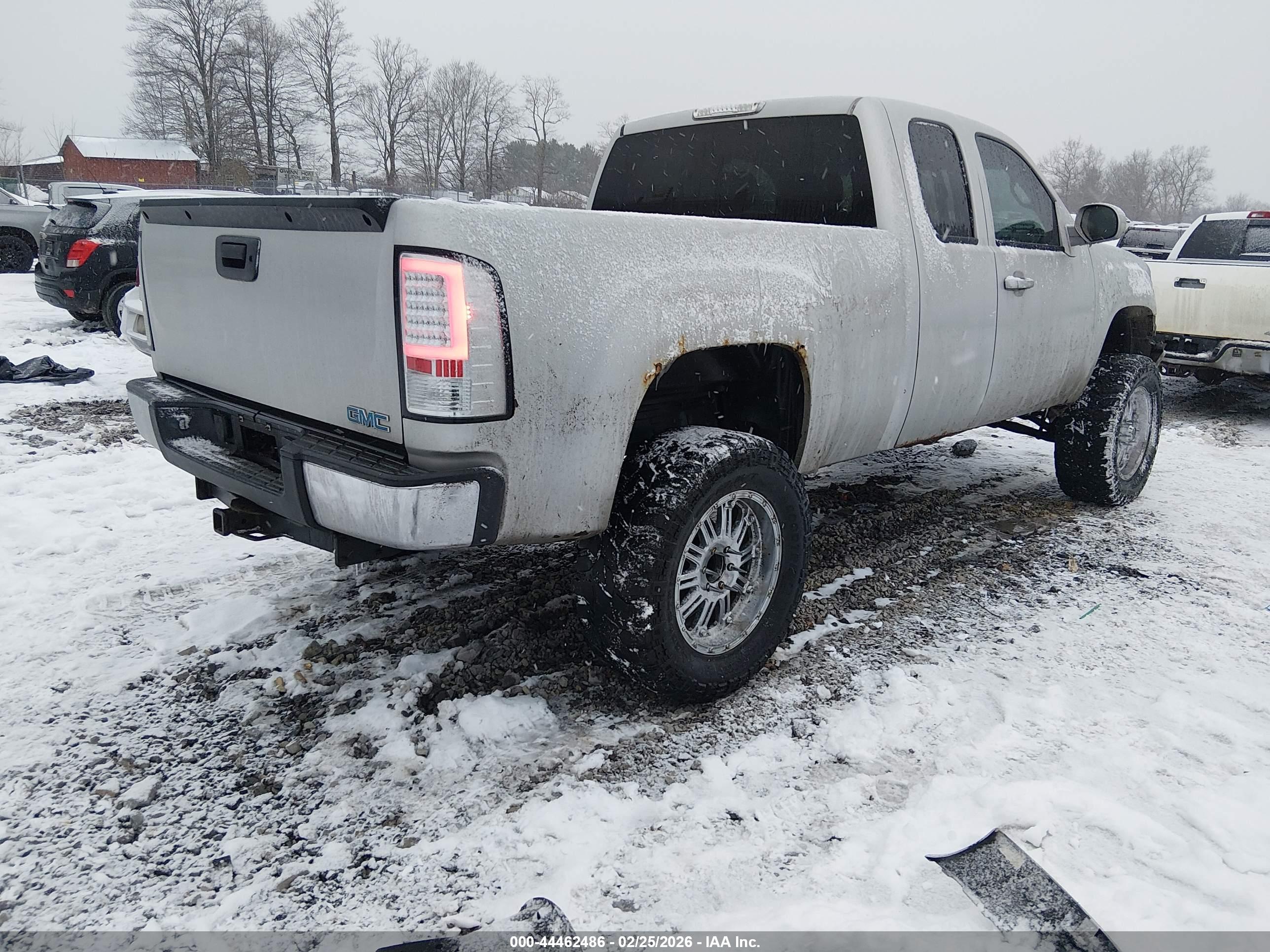 GMC SIERRA image 4