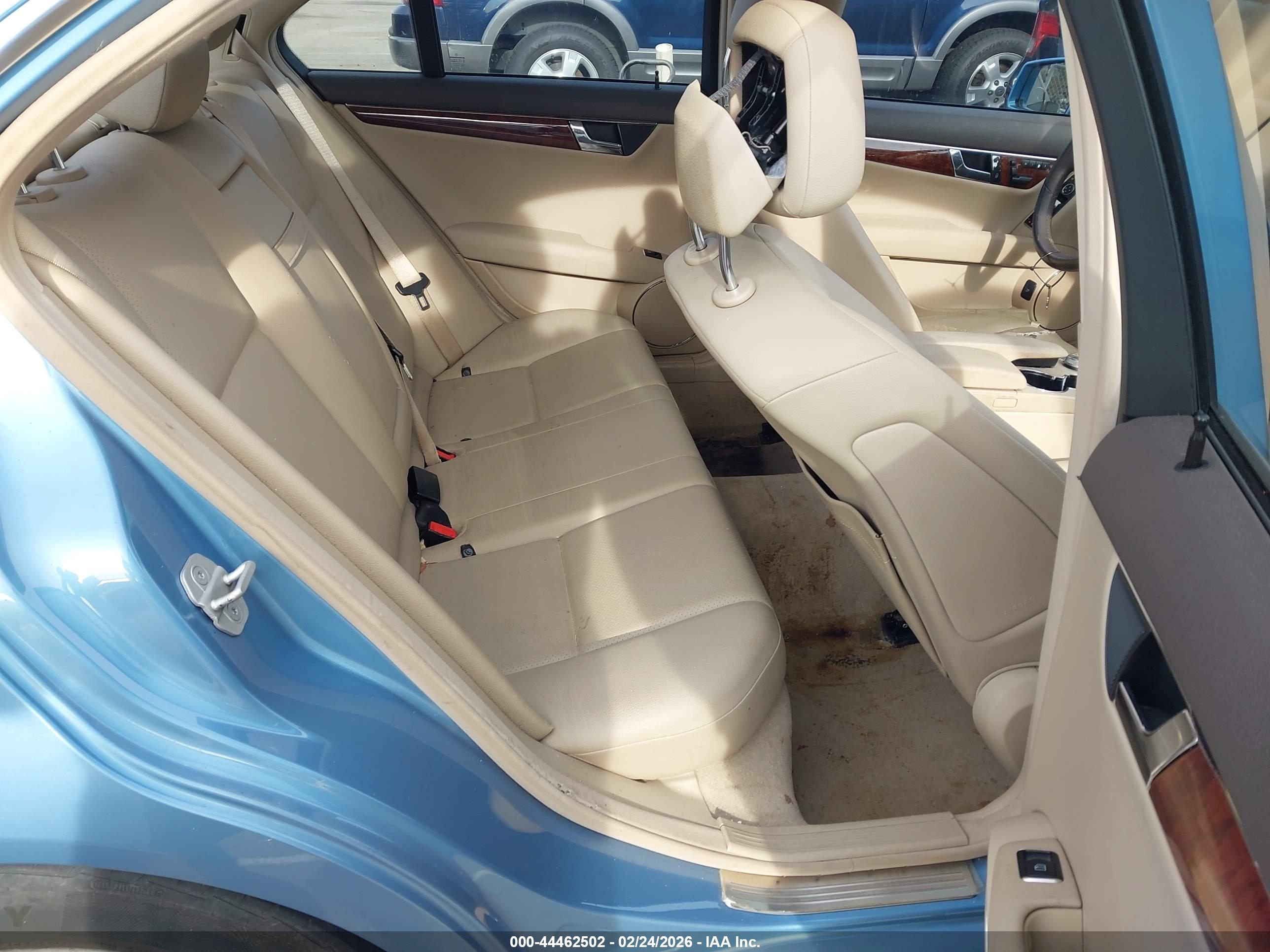 MERCEDES-BENZ C image 8