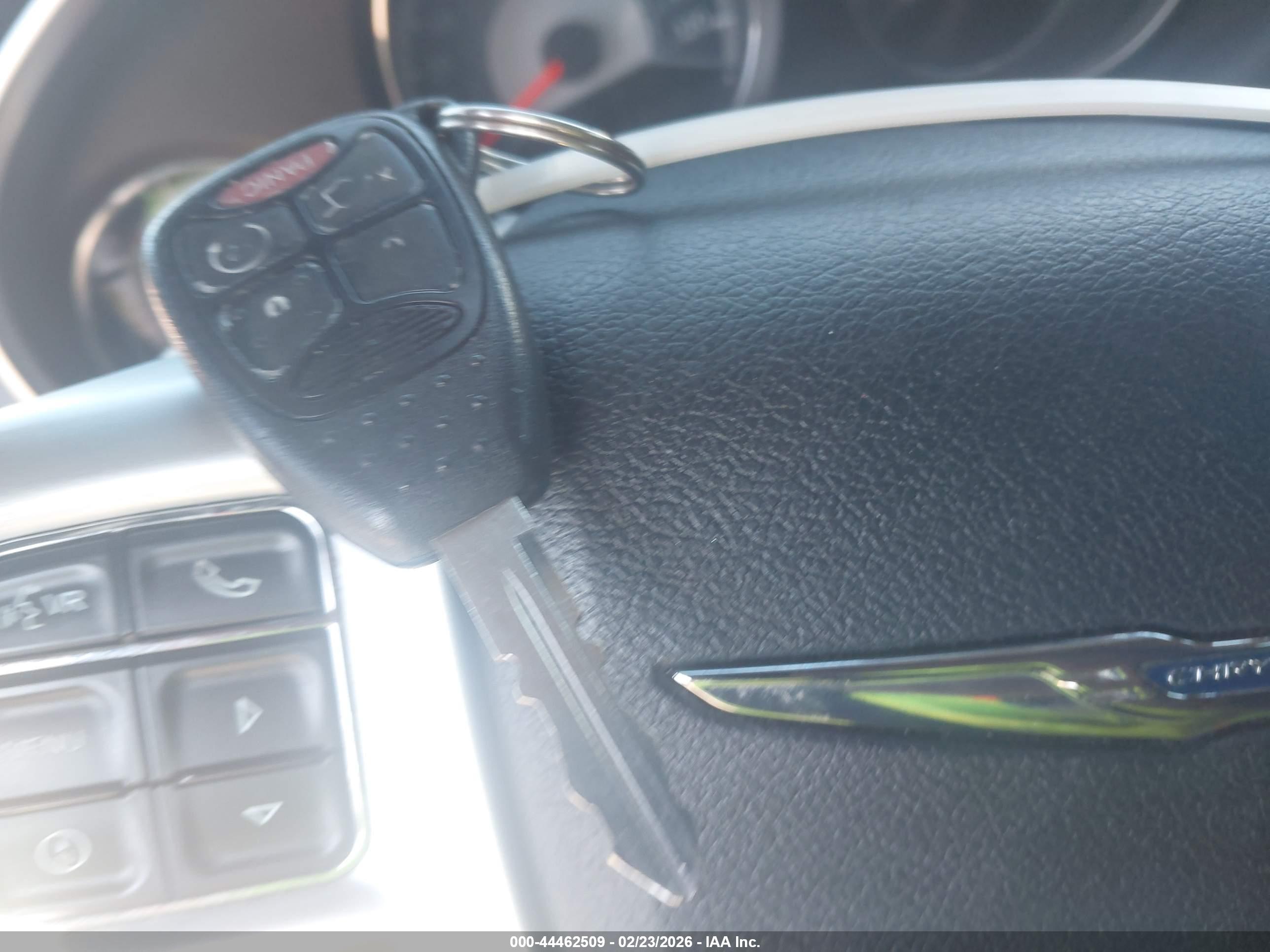 CHRYSLER 200 image 11