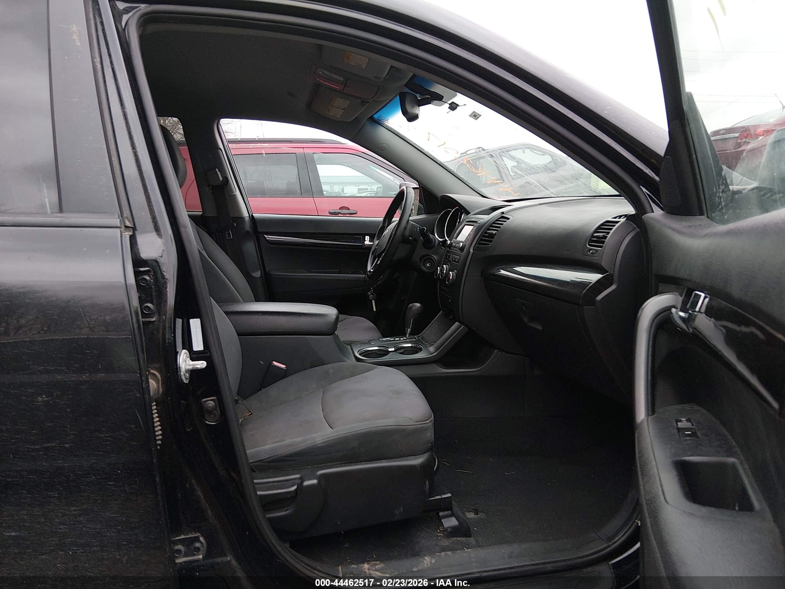 KIA SORENTO image 5