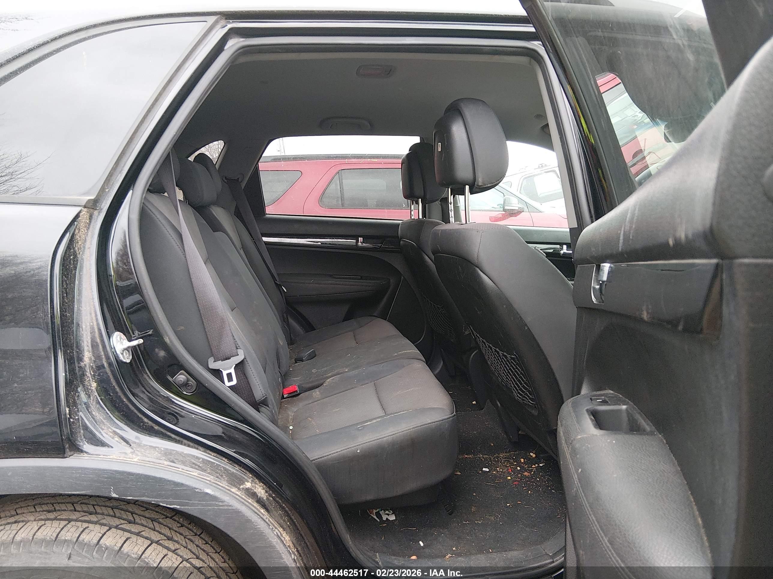 KIA SORENTO image 8