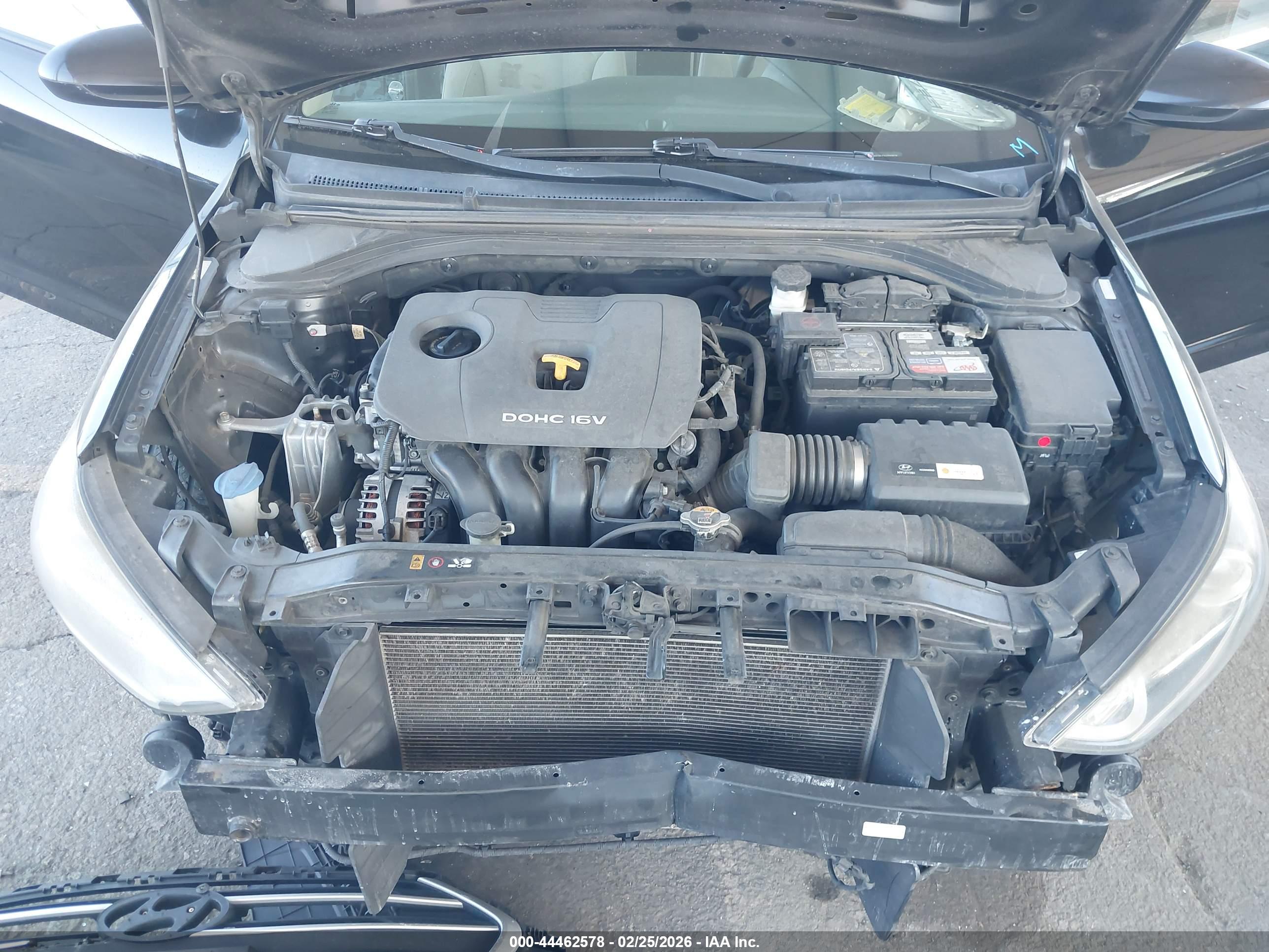 HYUNDAI ELANTRA image 10