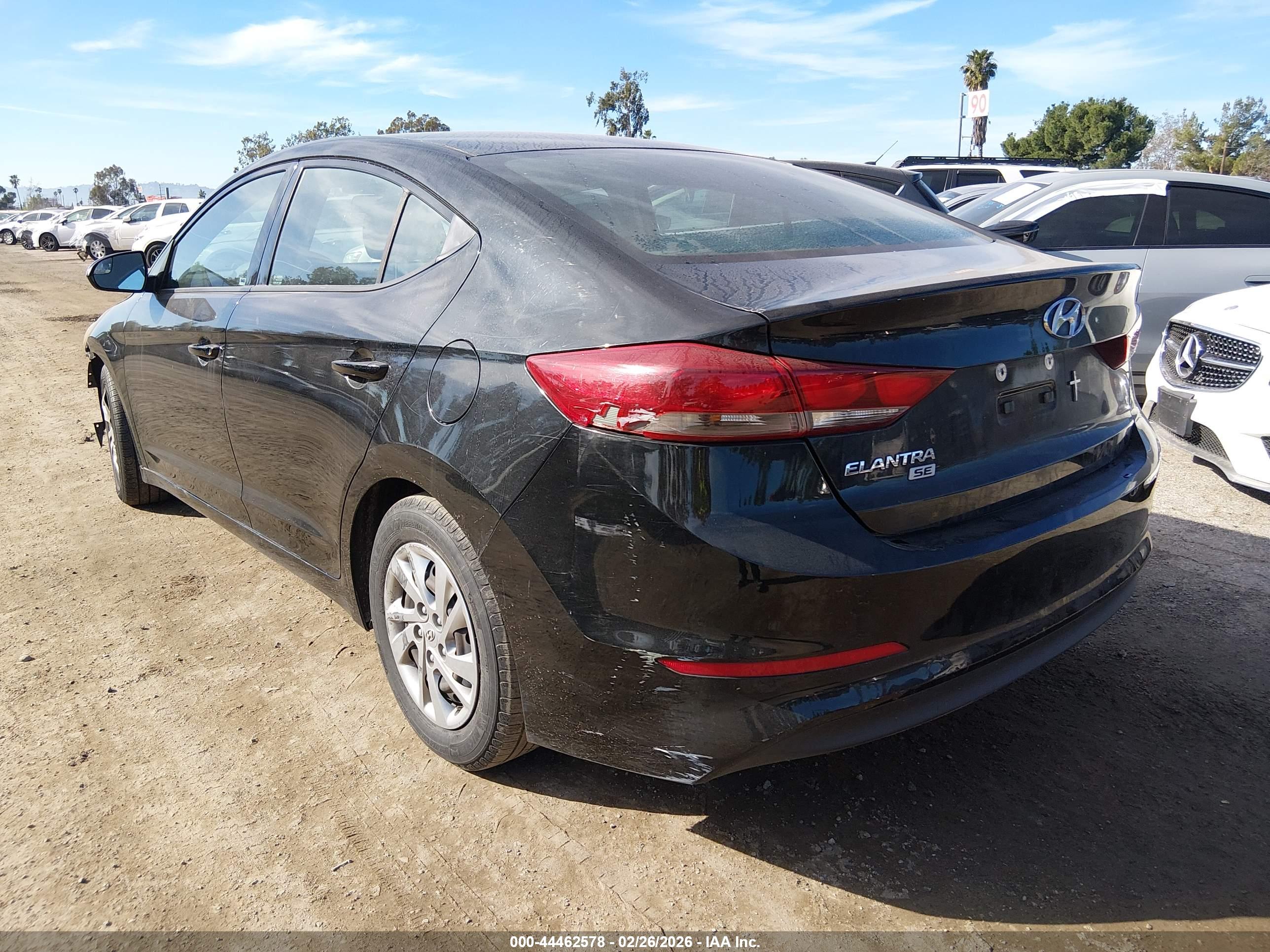HYUNDAI ELANTRA image 3