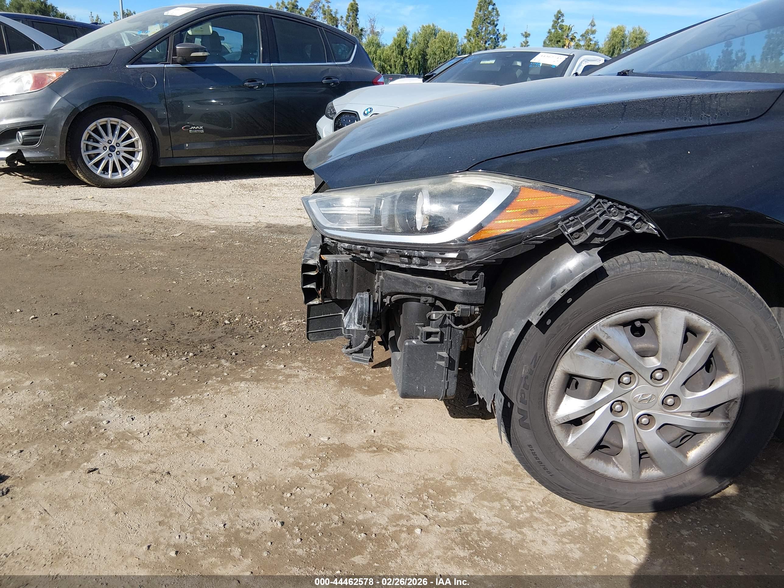 HYUNDAI ELANTRA image 6