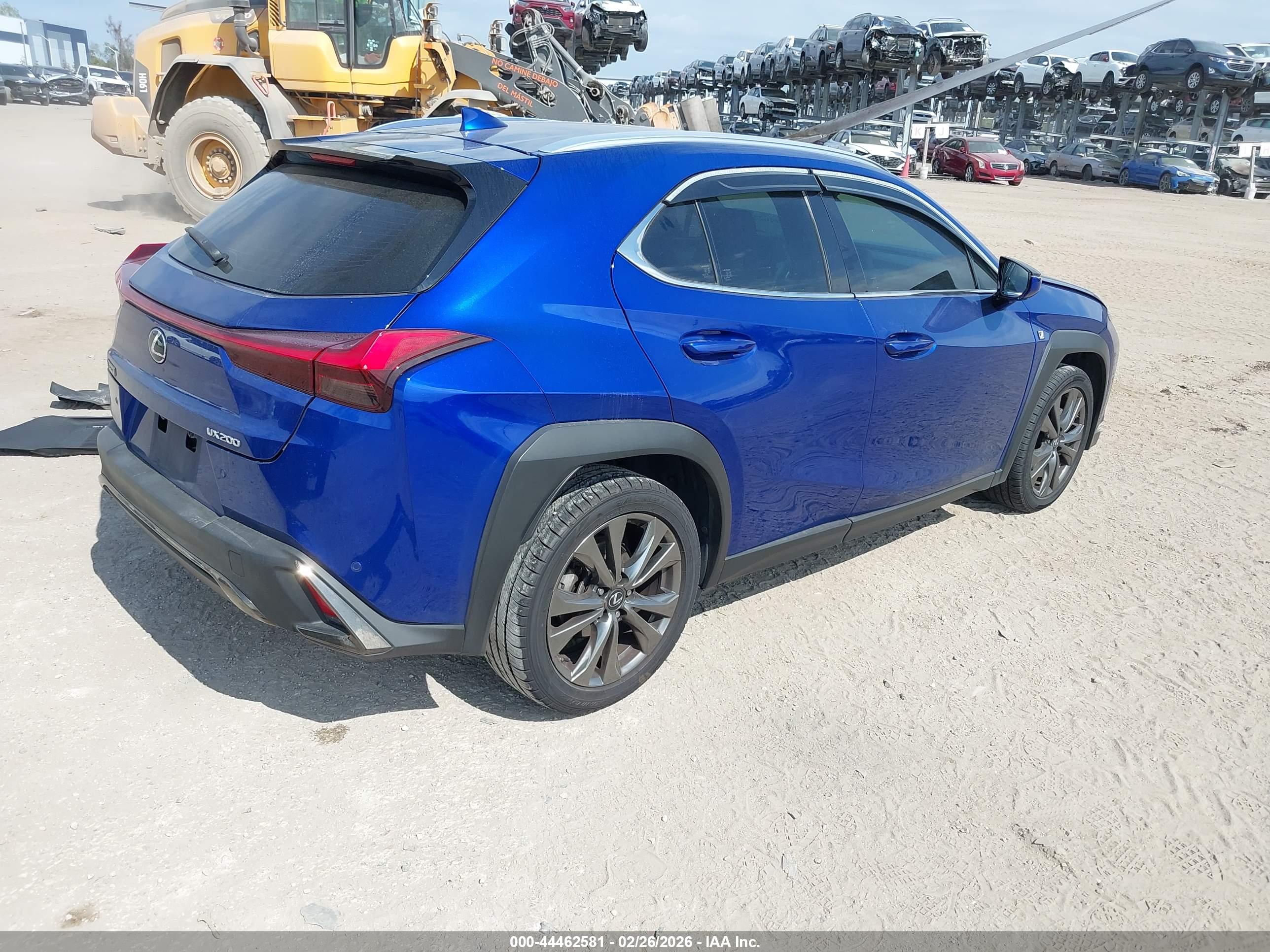LEXUS UX image 4