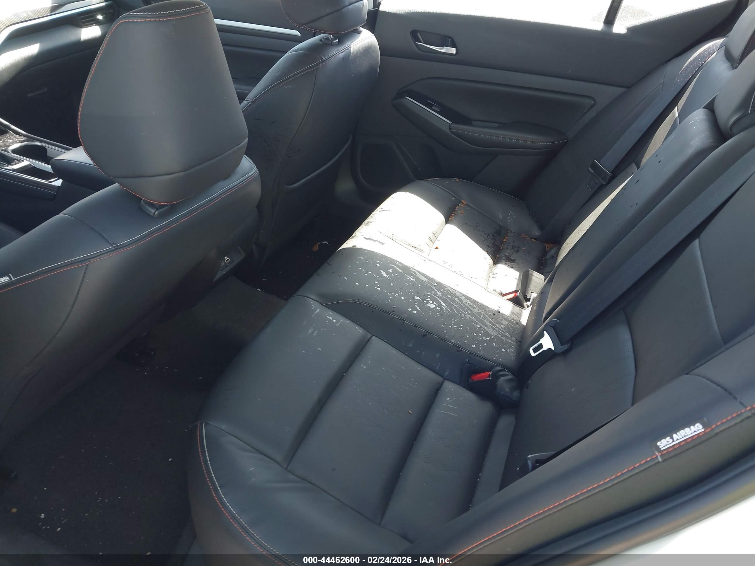 NISSAN ALTIMA image 8