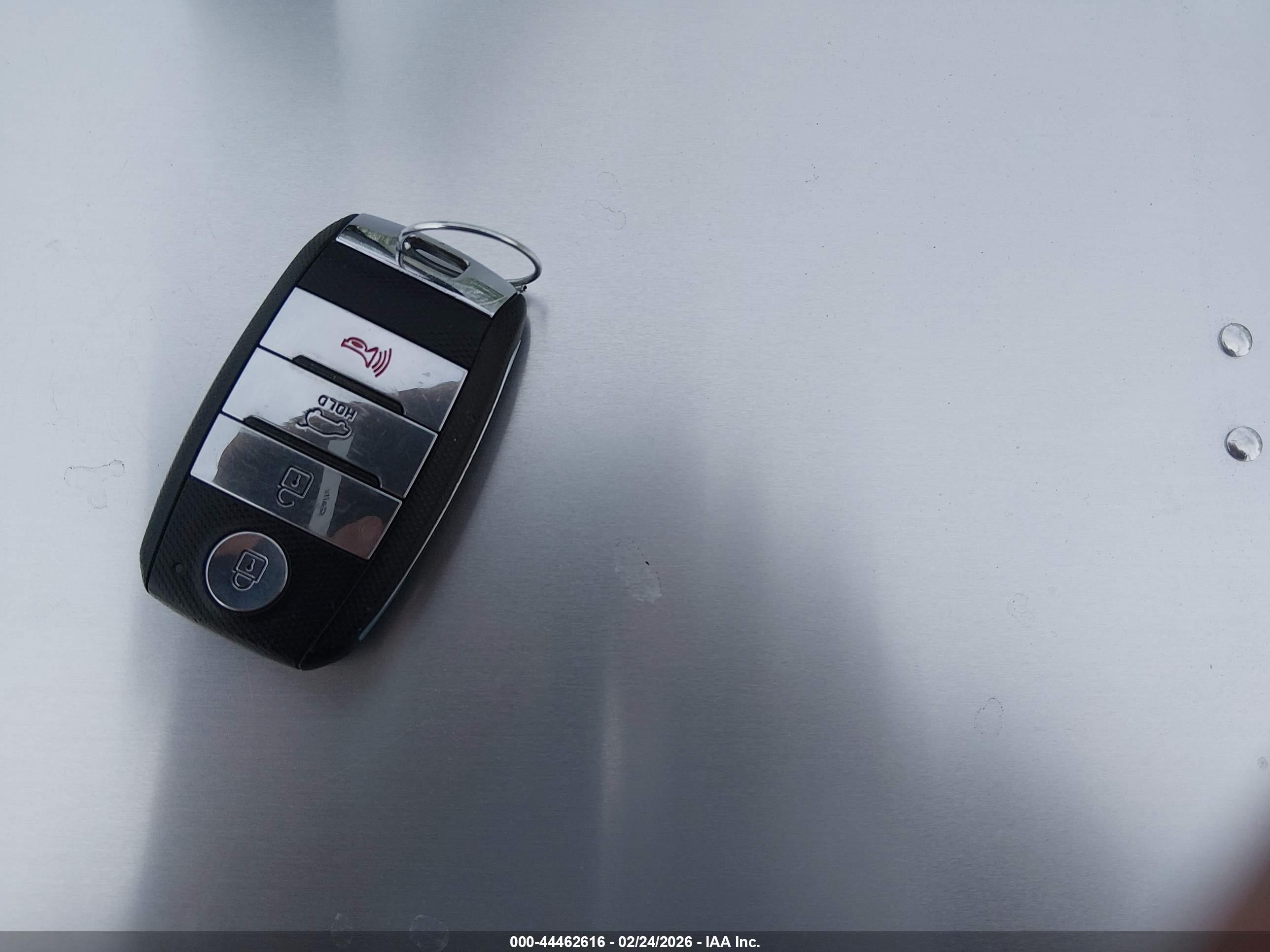 KIA SPORTAGE image 11