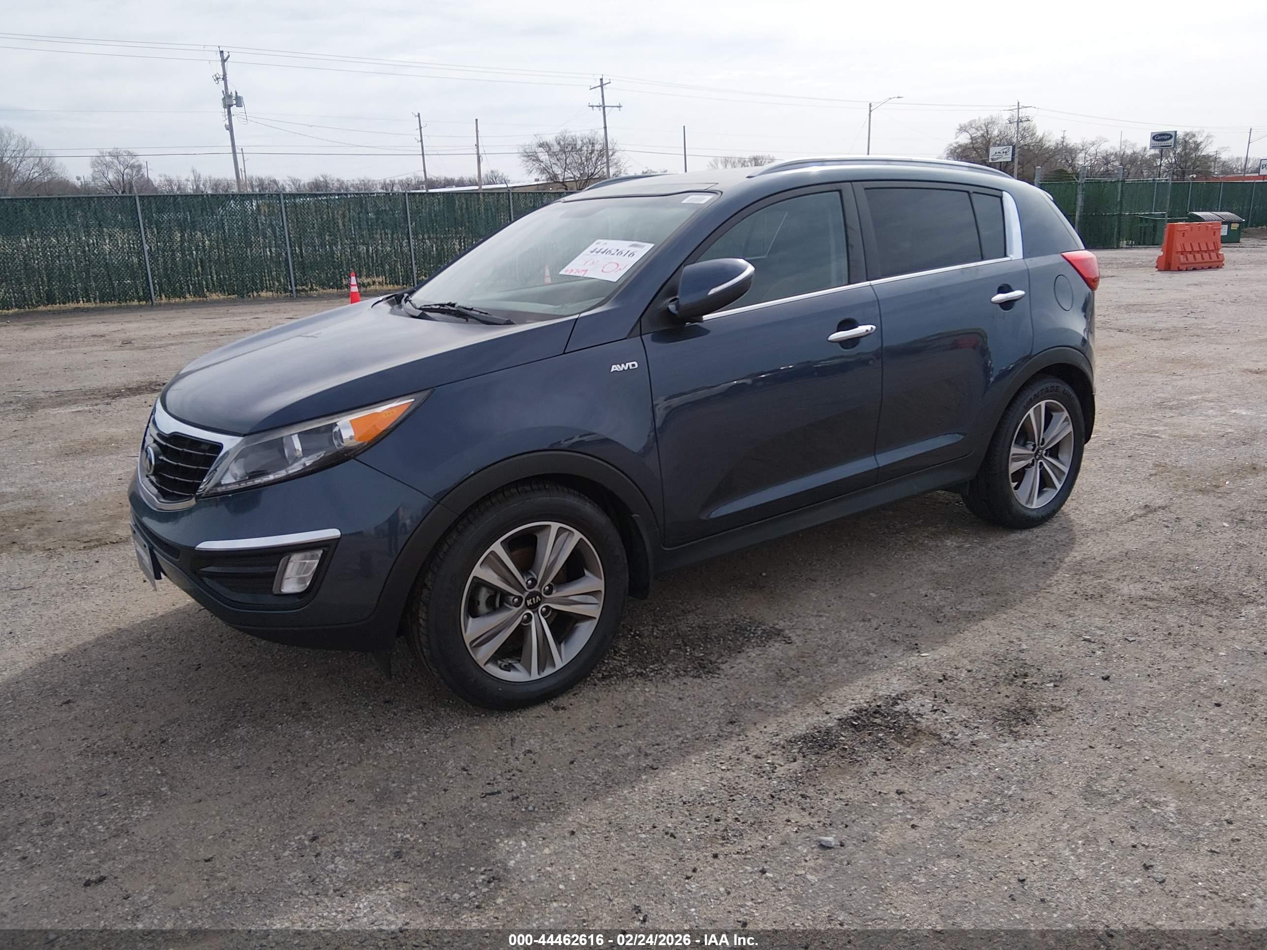KIA SPORTAGE image 2