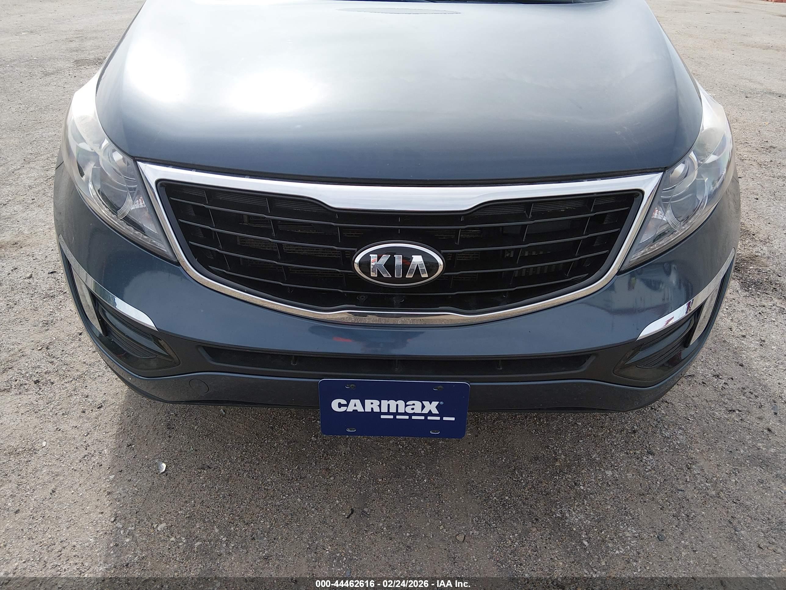 KIA SPORTAGE image 6