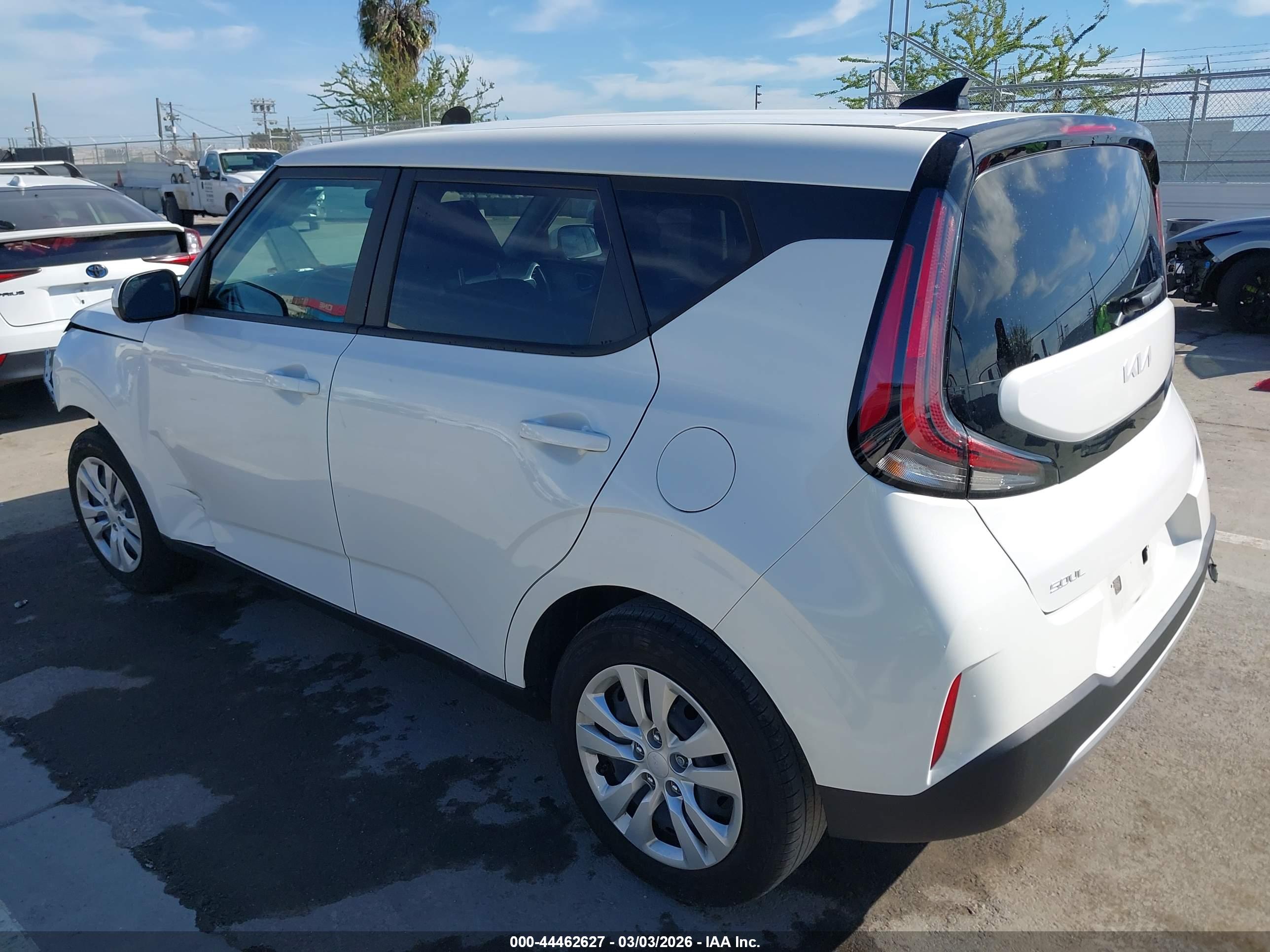 KIA SOUL image 3