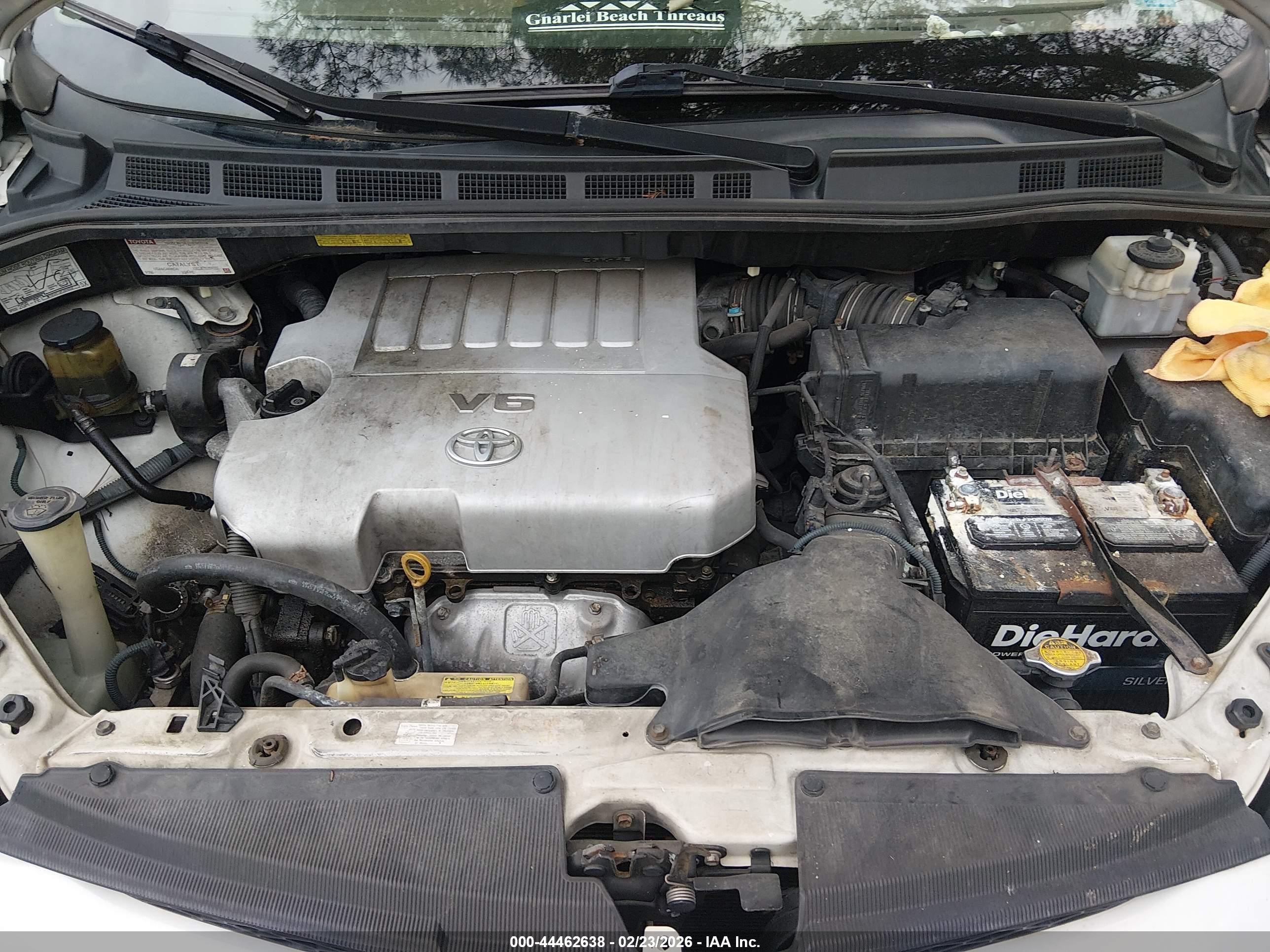 TOYOTA SIENNA image 10
