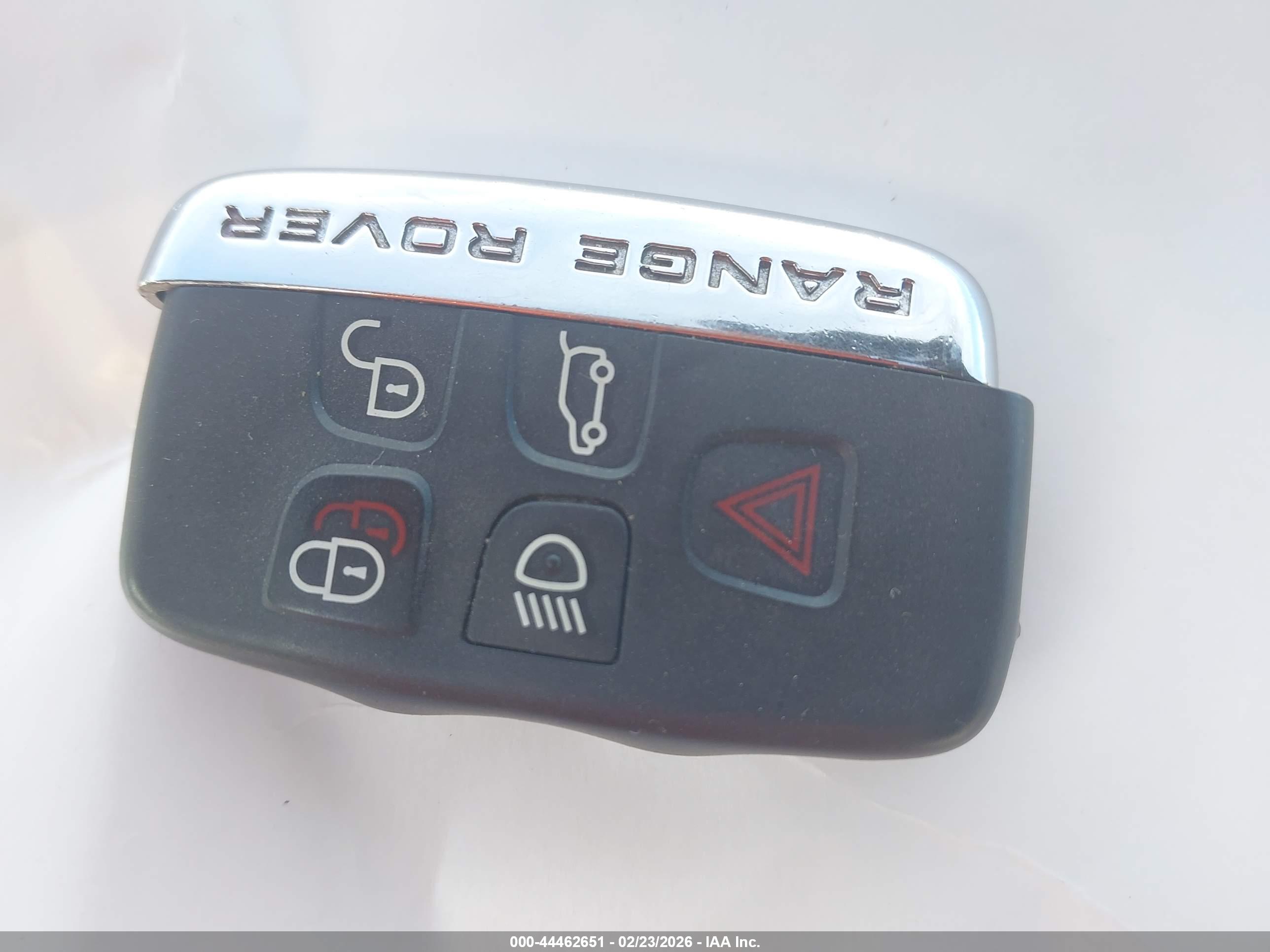 LAND ROVER image 11