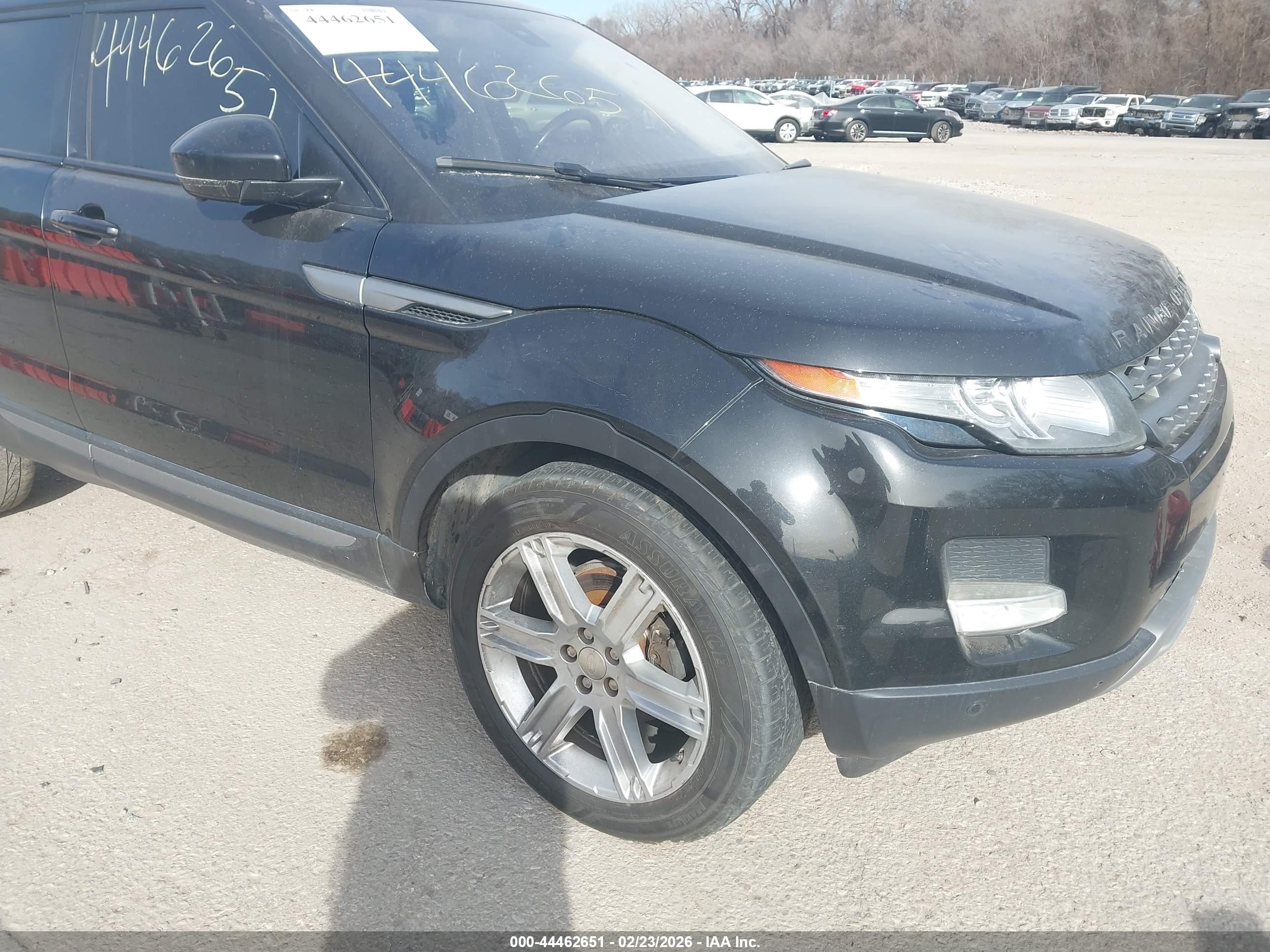 LAND ROVER image 6
