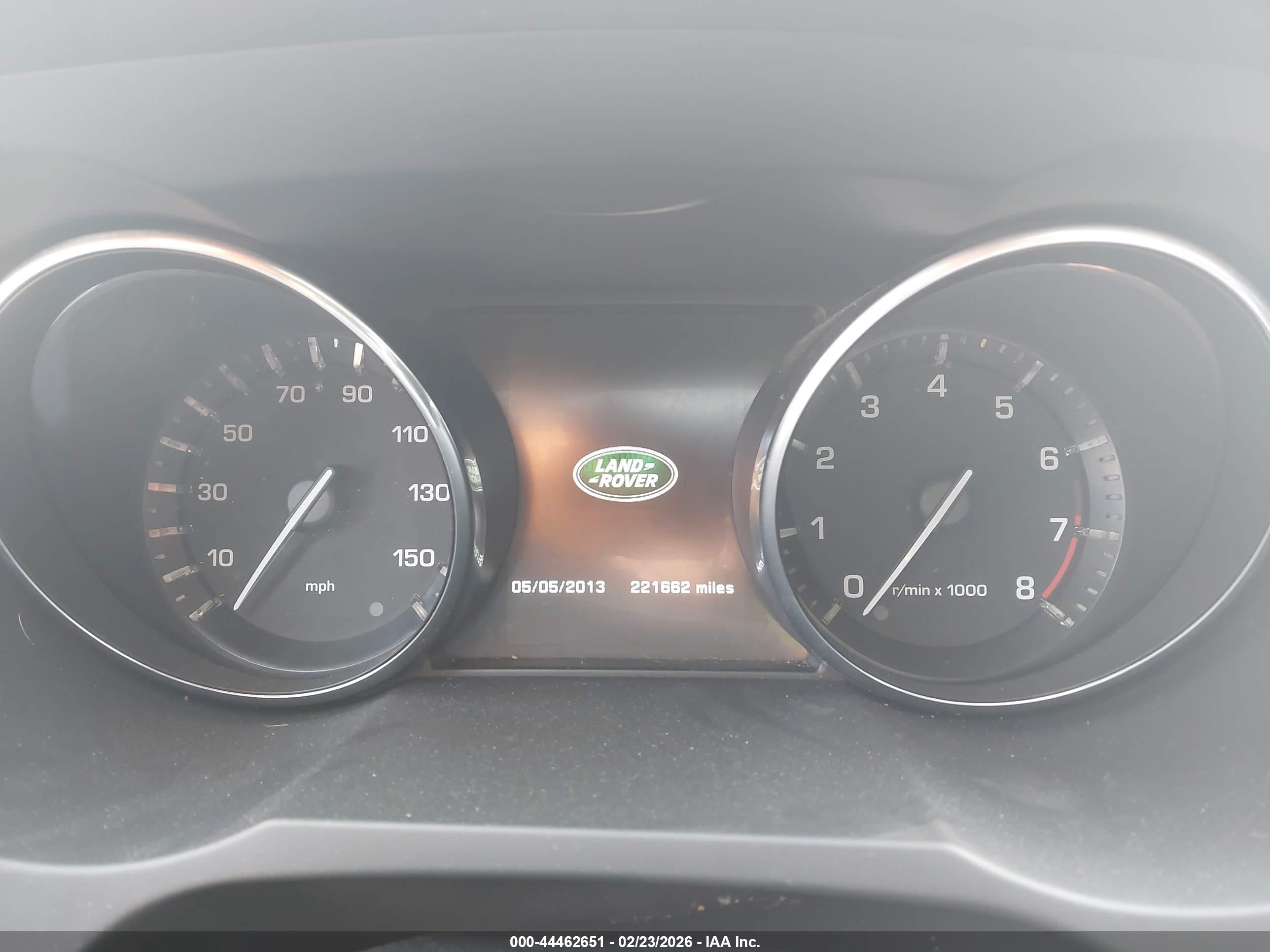LAND ROVER image 7