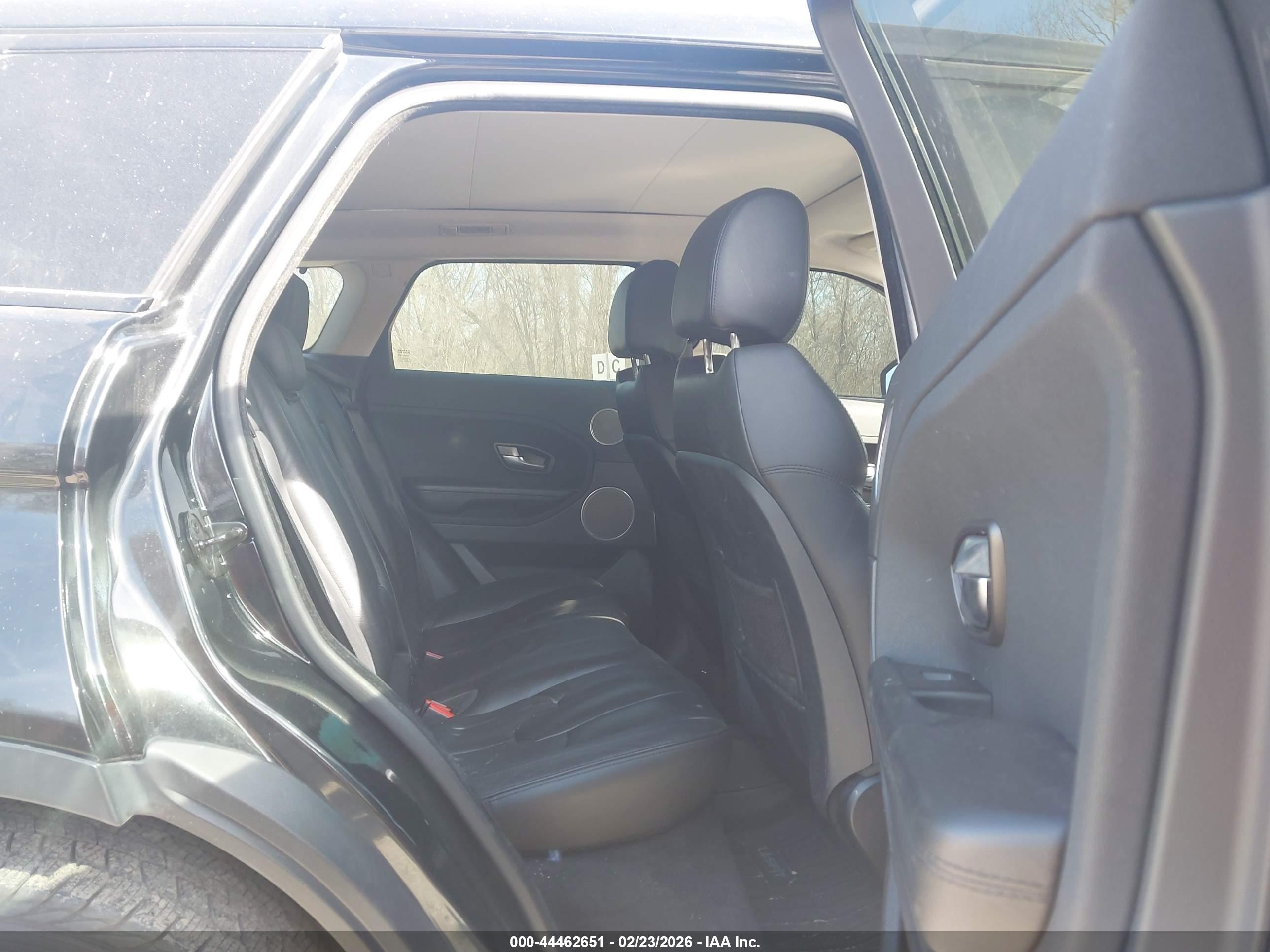 LAND ROVER image 8