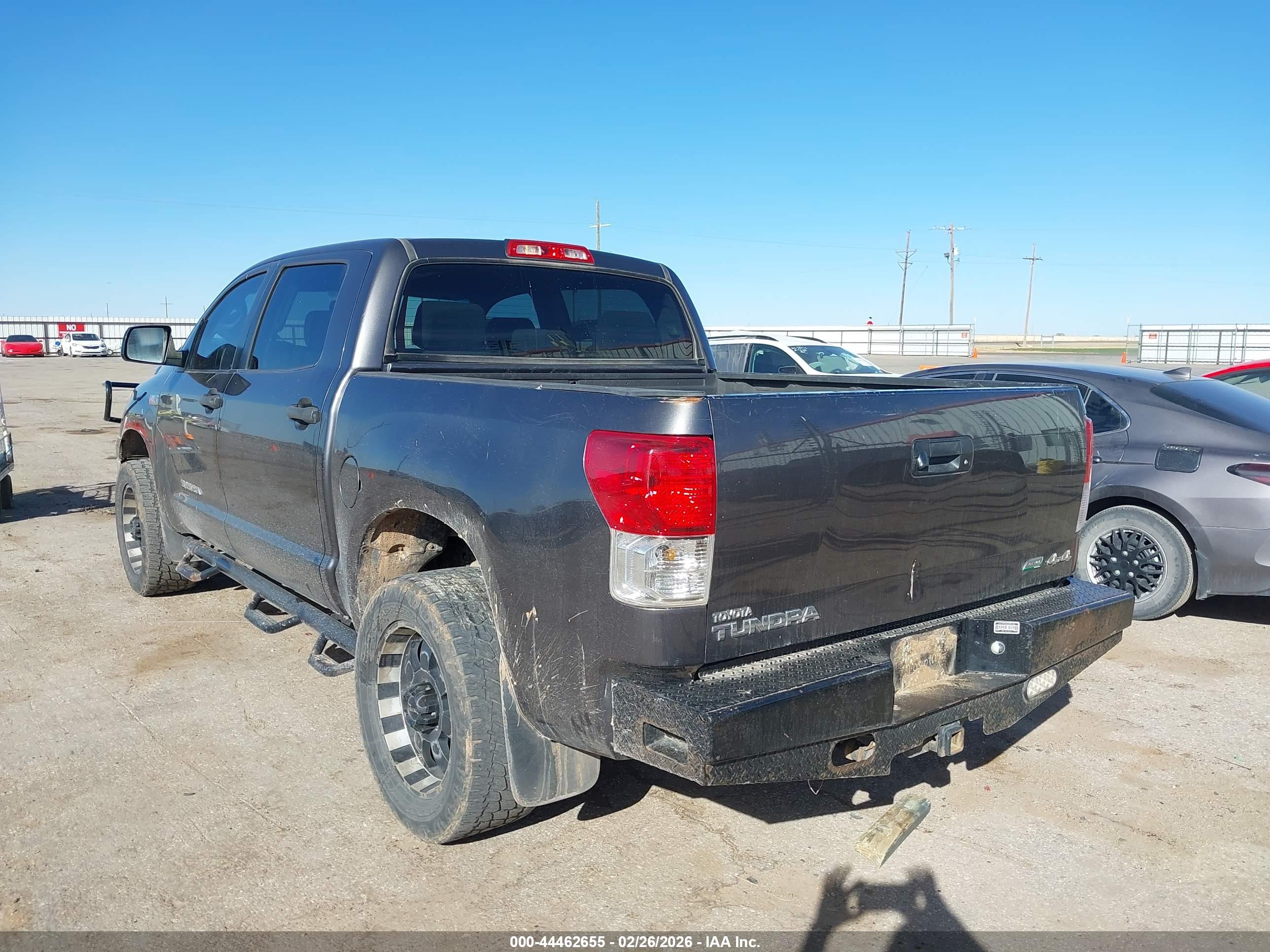 TOYOTA TUNDRA image 3