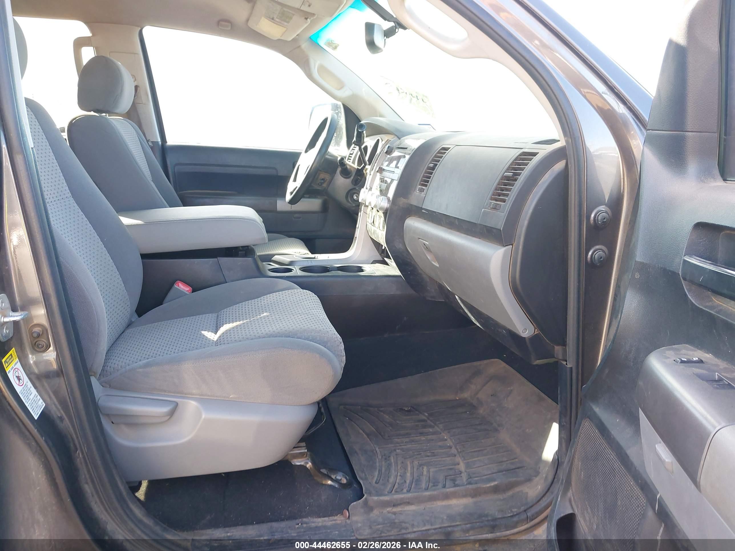 TOYOTA TUNDRA image 5