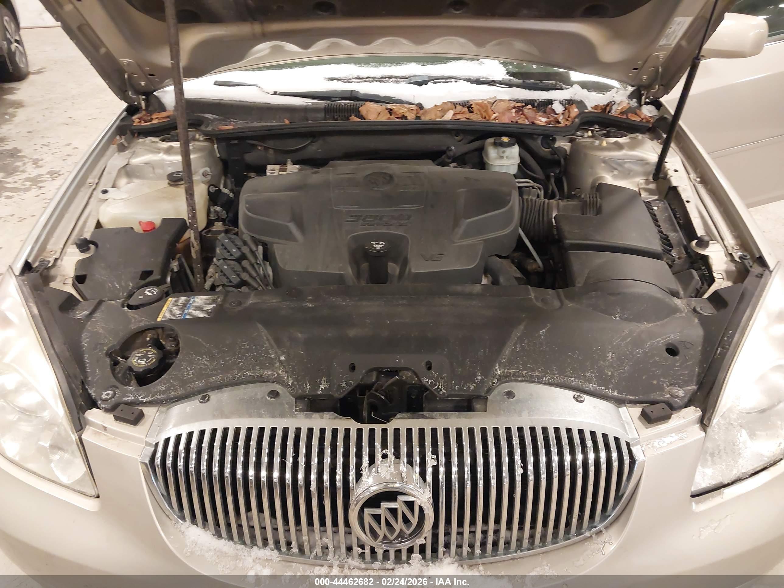 BUICK LUCERNE image 10