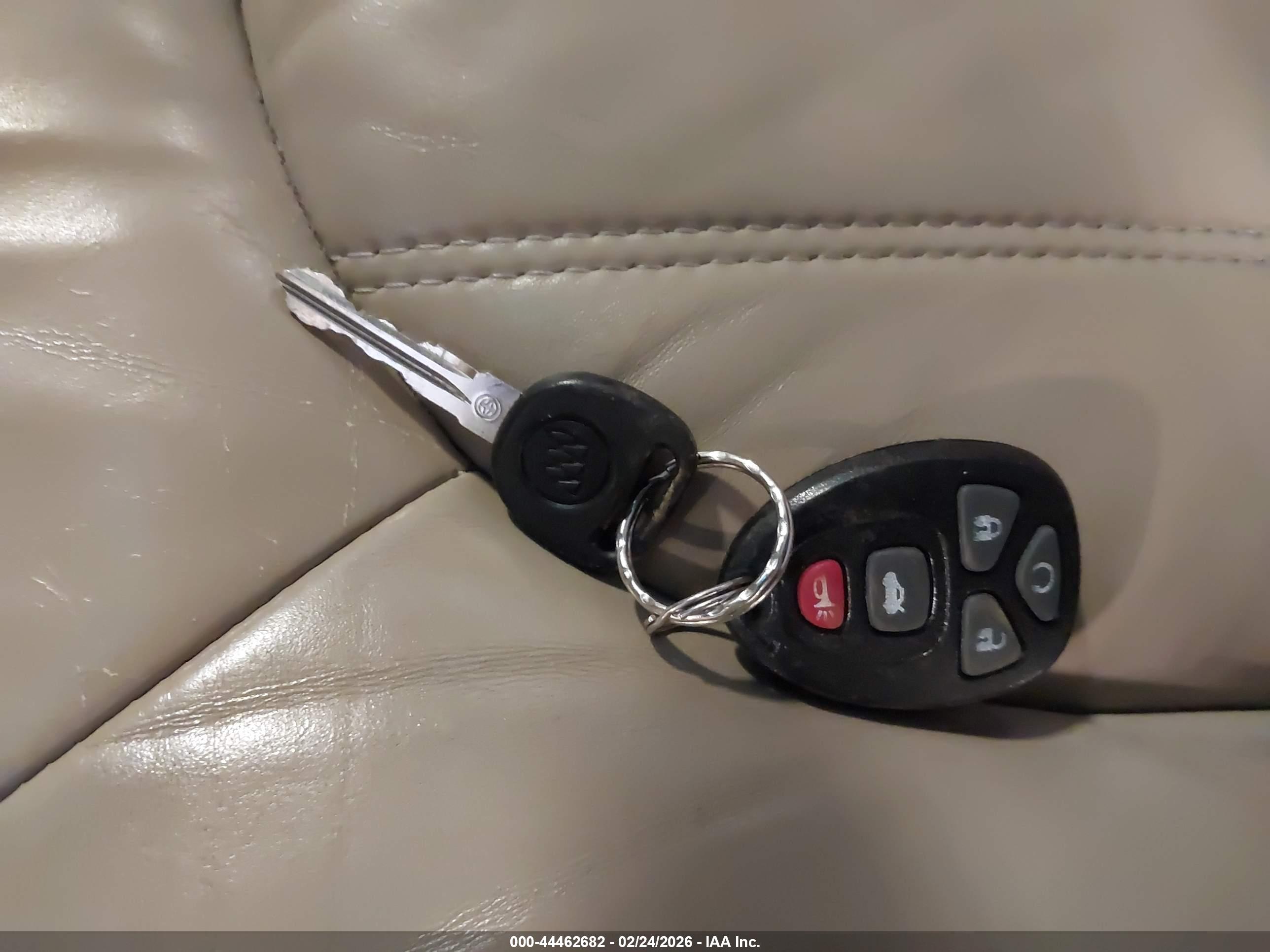 BUICK LUCERNE image 11