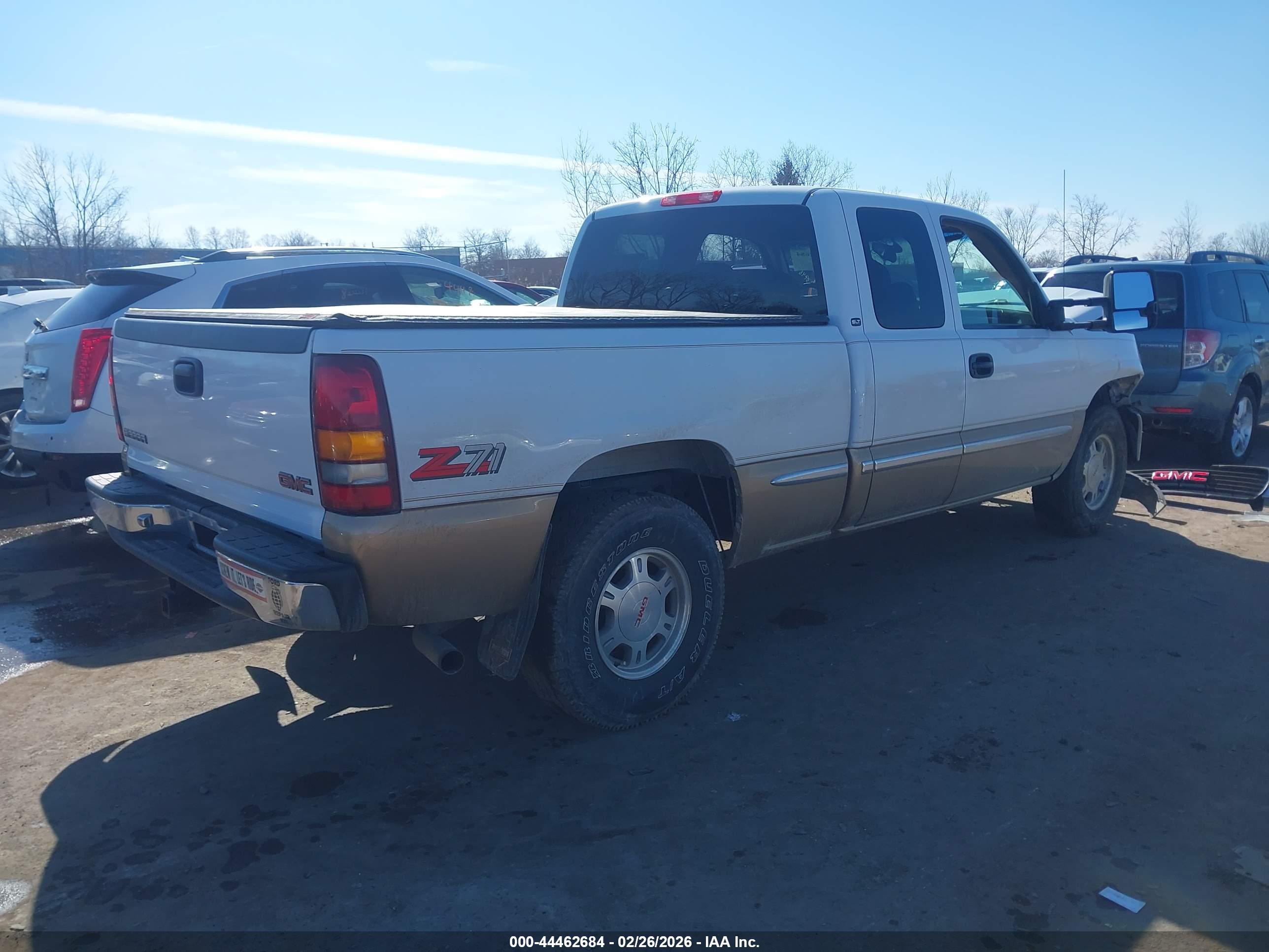 GMC SIERRA image 4