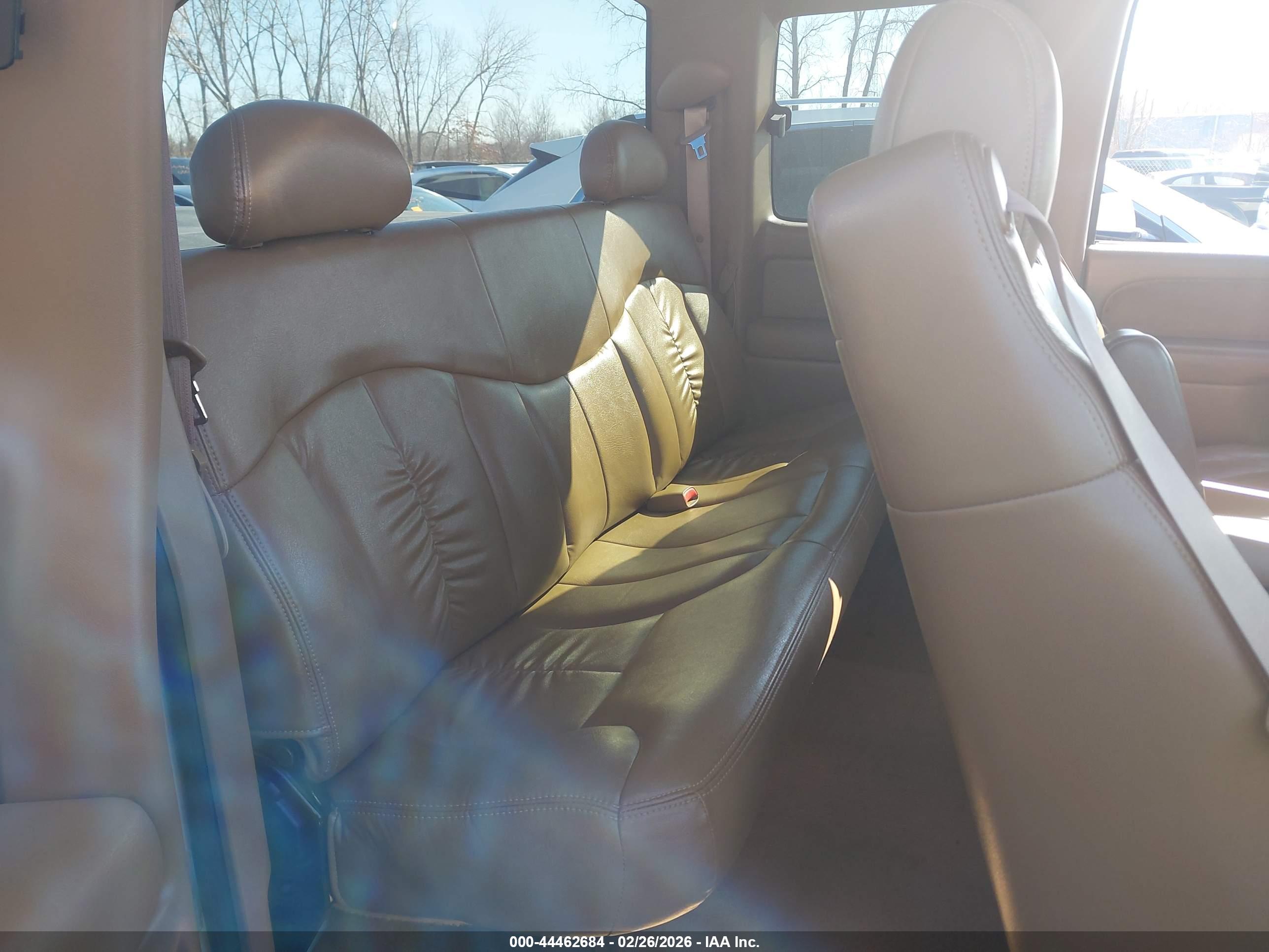 GMC SIERRA image 8