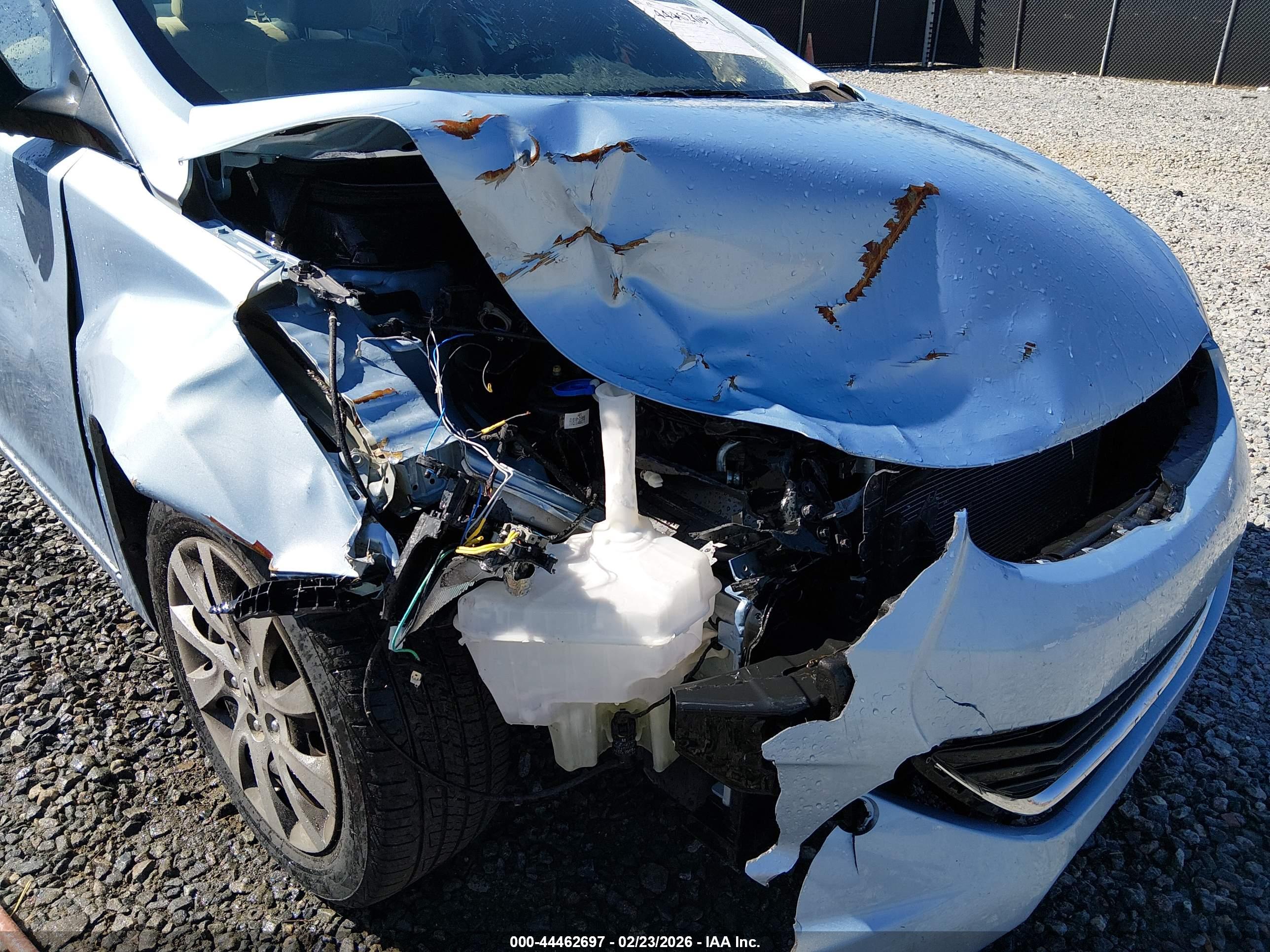 HYUNDAI ELANTRA image 6