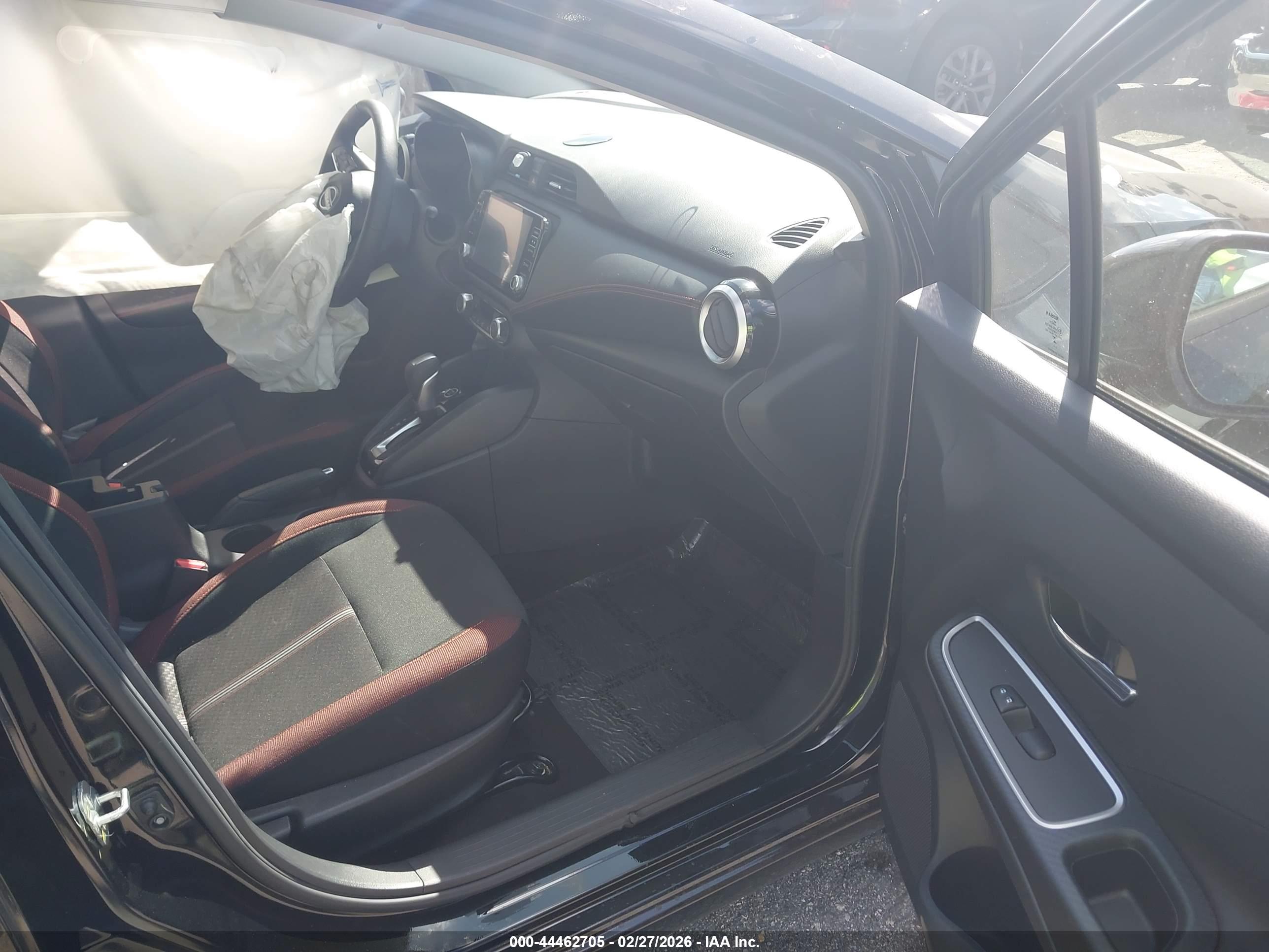 NISSAN VERSA image 5