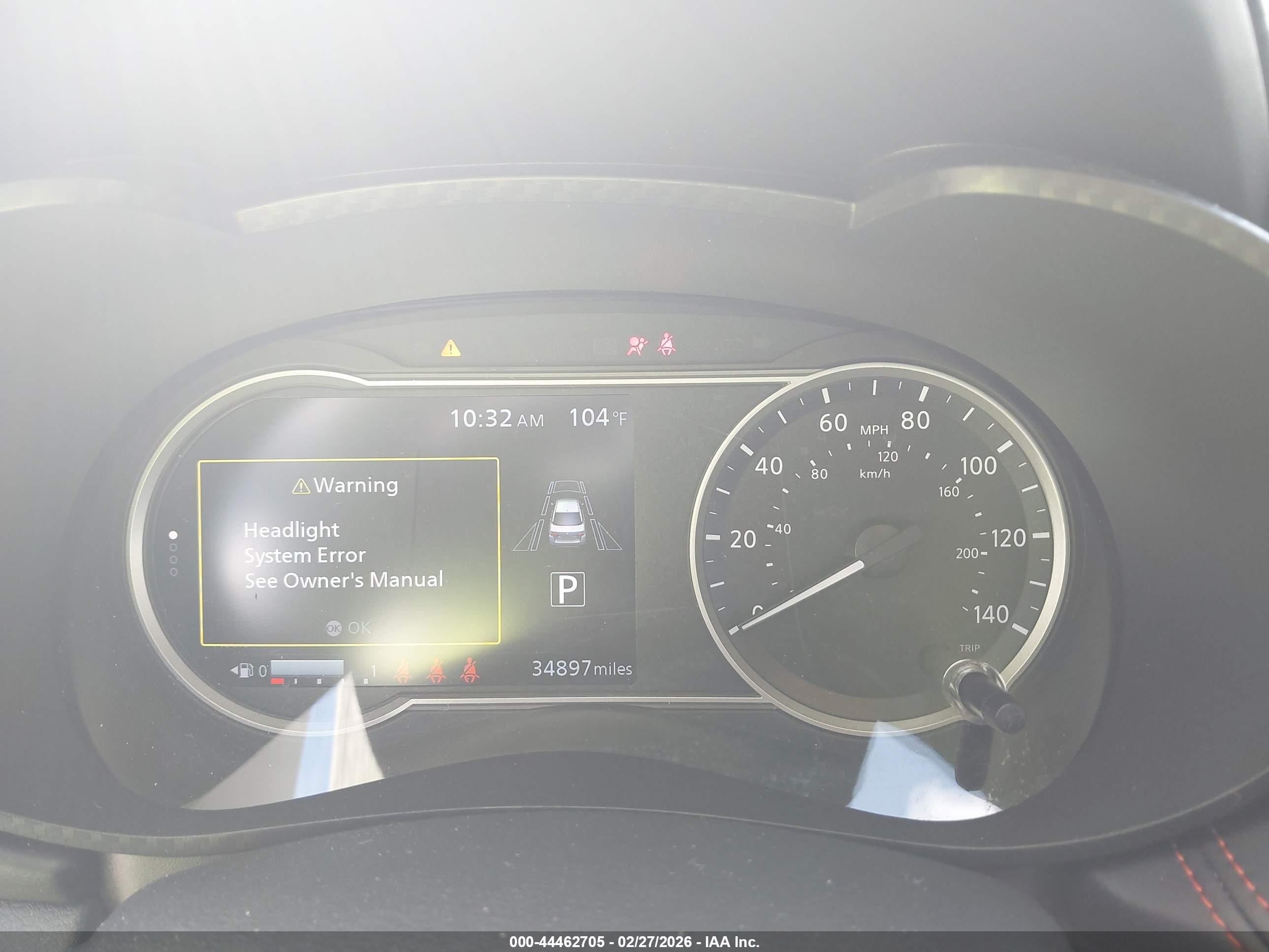 NISSAN VERSA image 7
