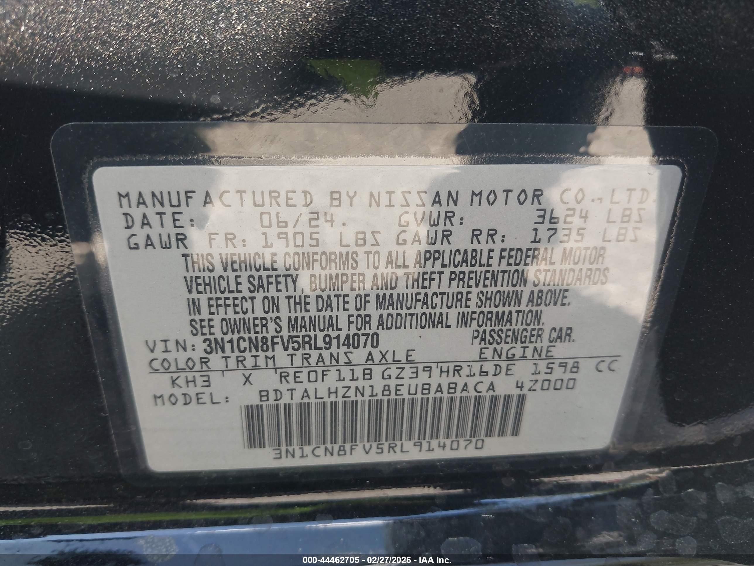 NISSAN VERSA image 9