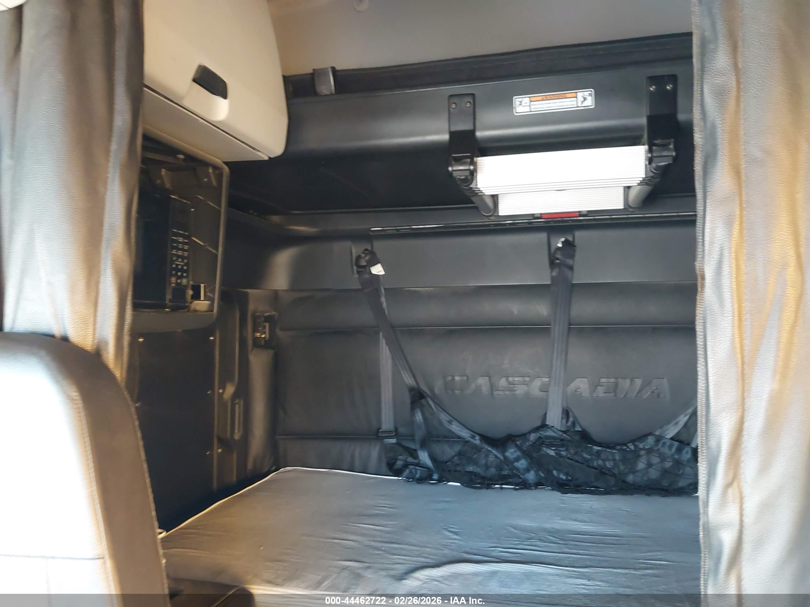 FREIGHTLINER NEW image 7