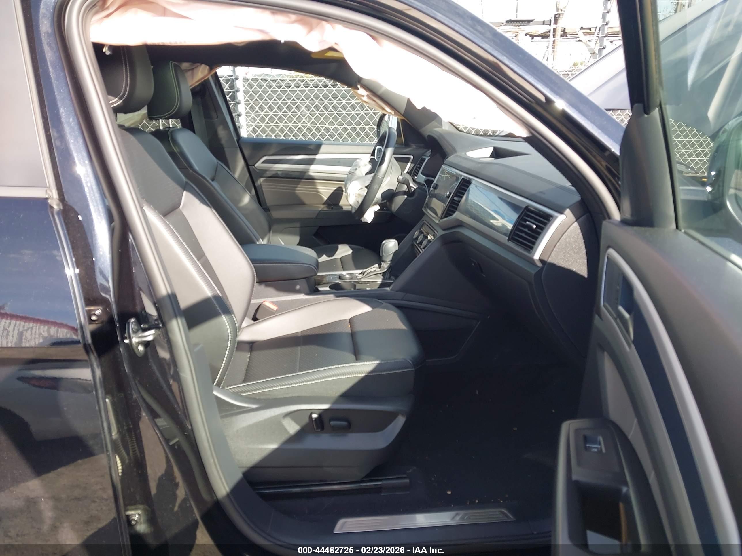 VOLKSWAGEN ATLAS image 5