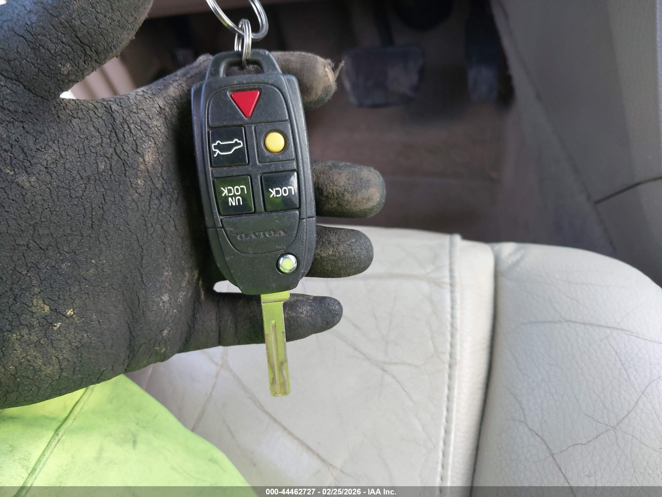 VOLVO XC90 image 11