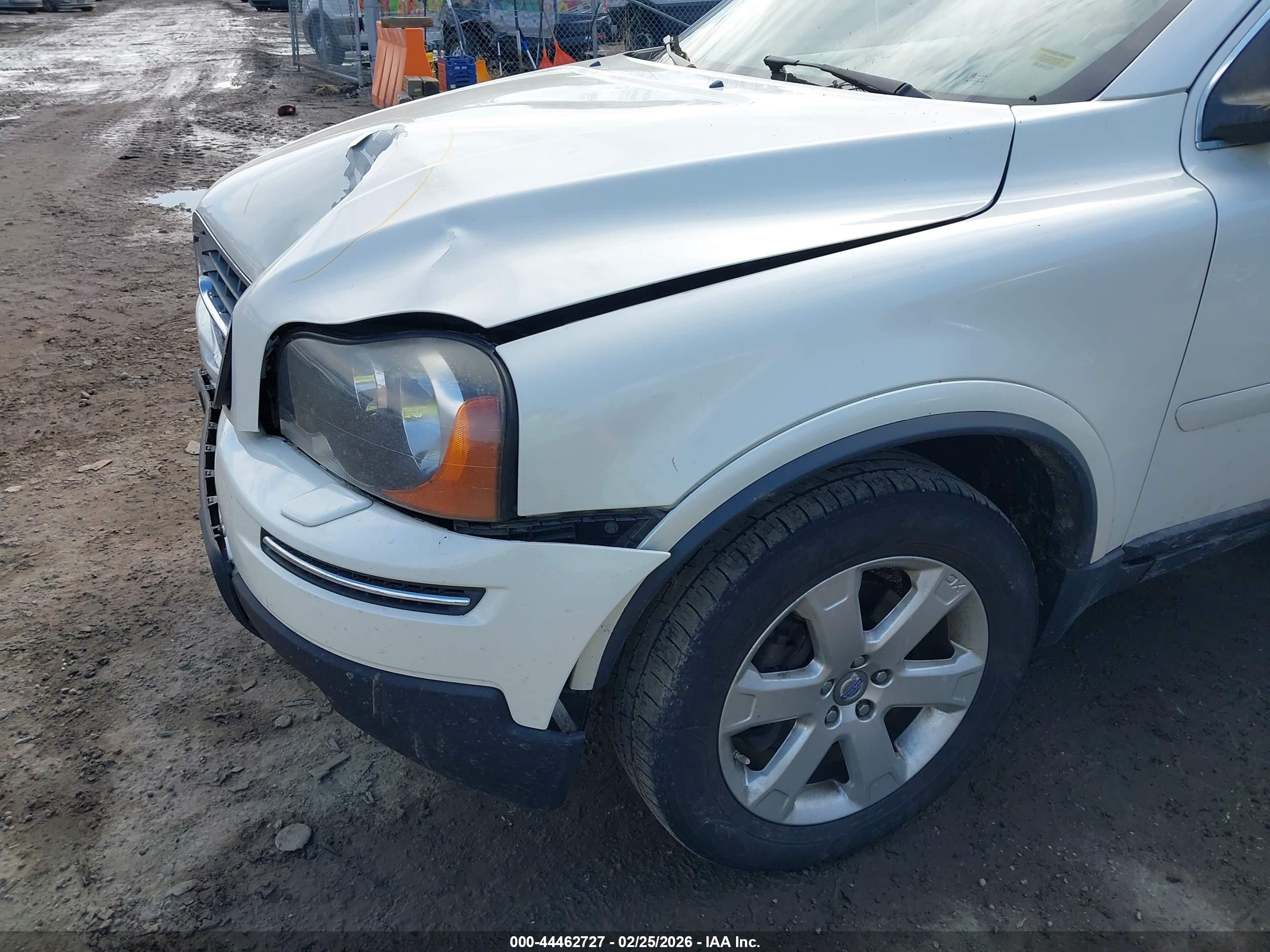 VOLVO XC90 image 6