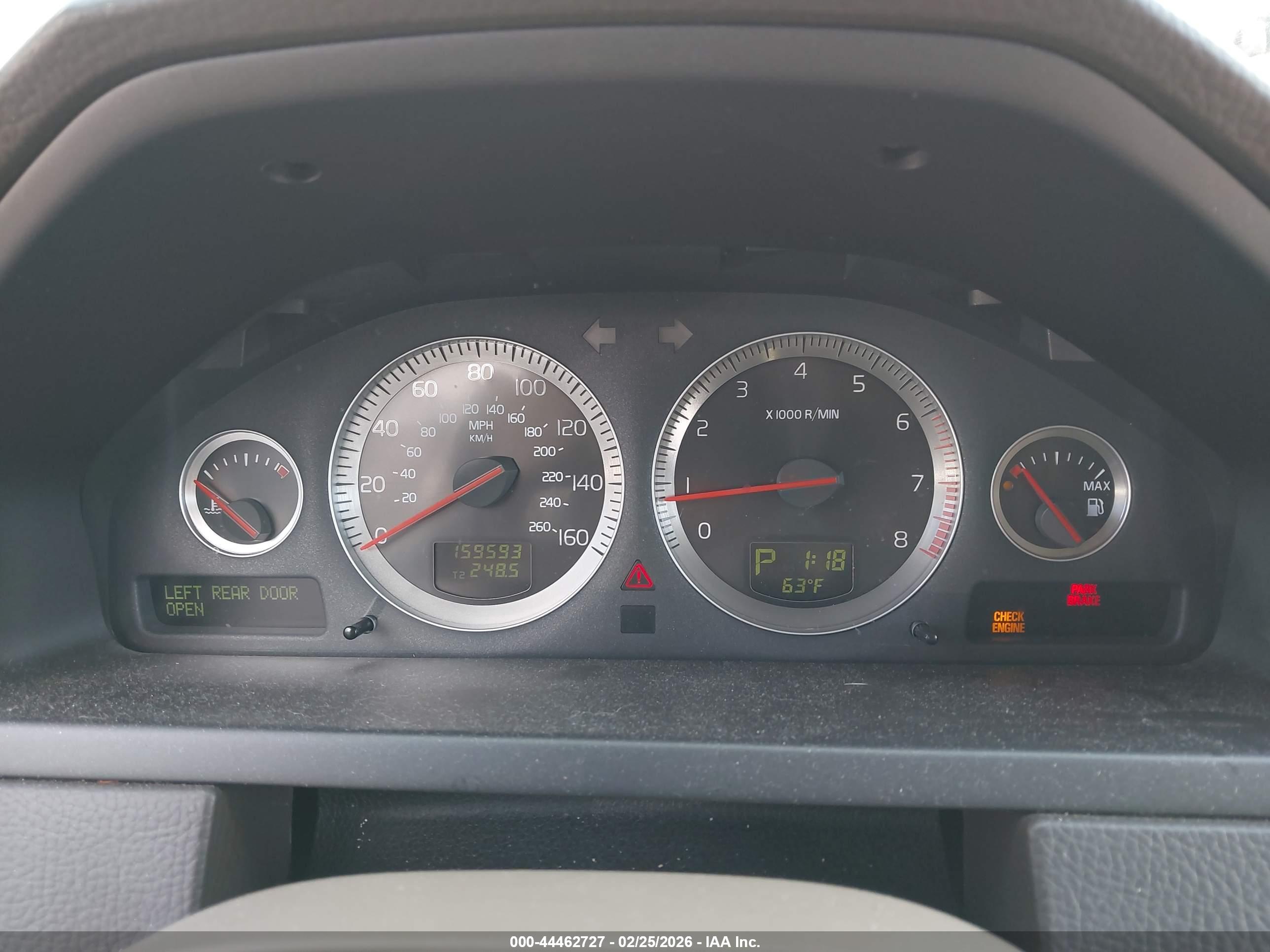 VOLVO XC90 image 7