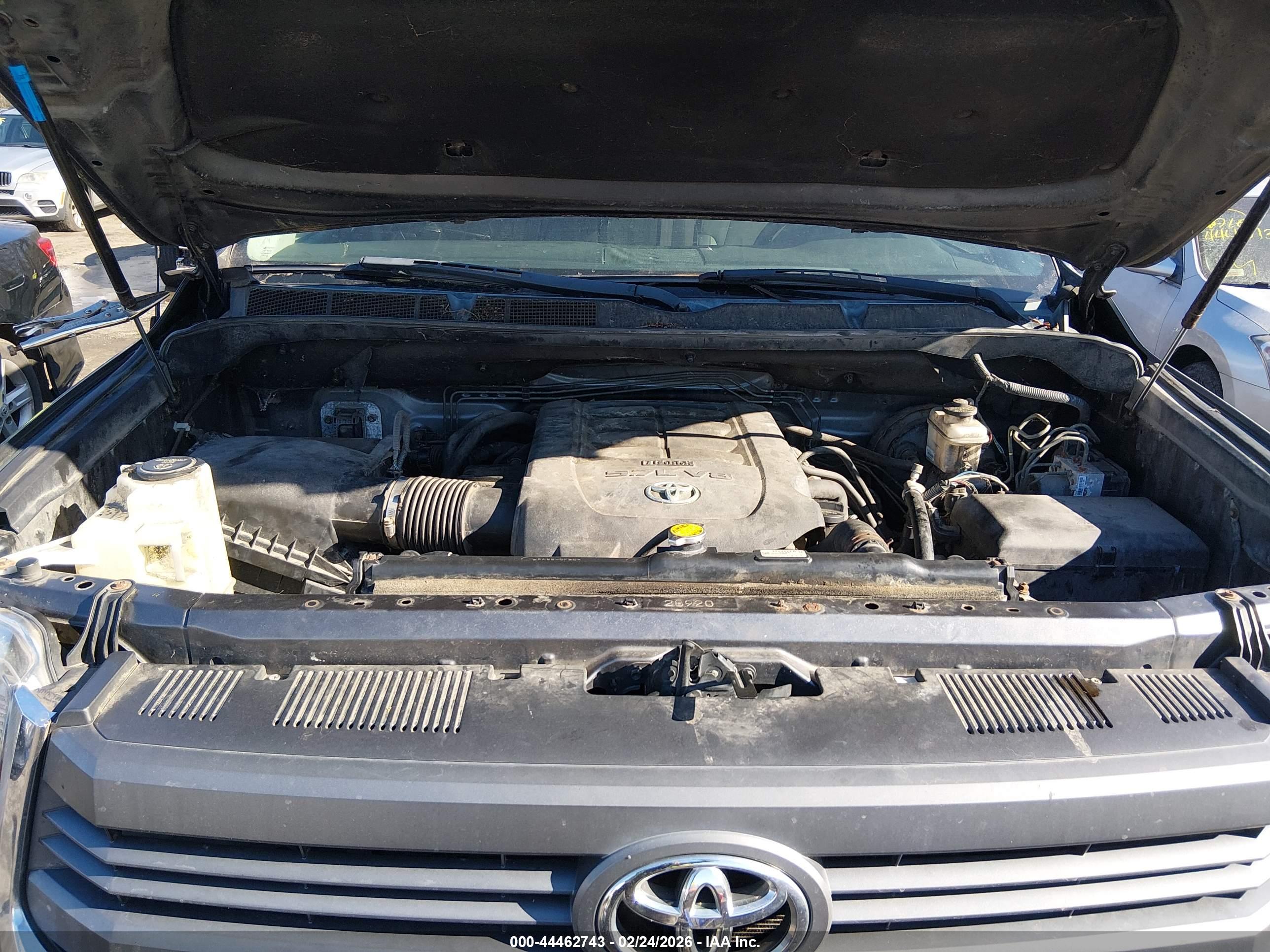 TOYOTA TUNDRA image 10