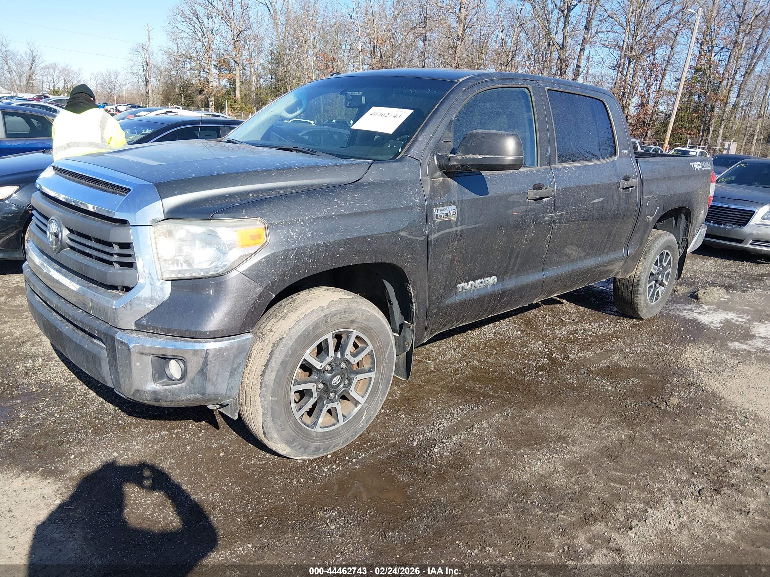 TOYOTA TUNDRA image 2