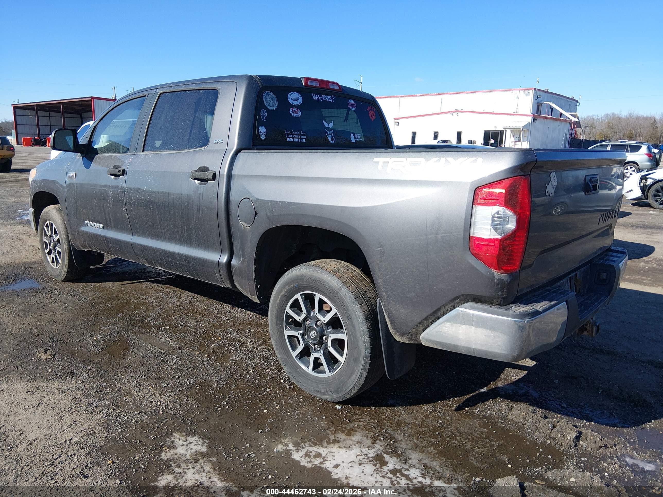 TOYOTA TUNDRA image 3