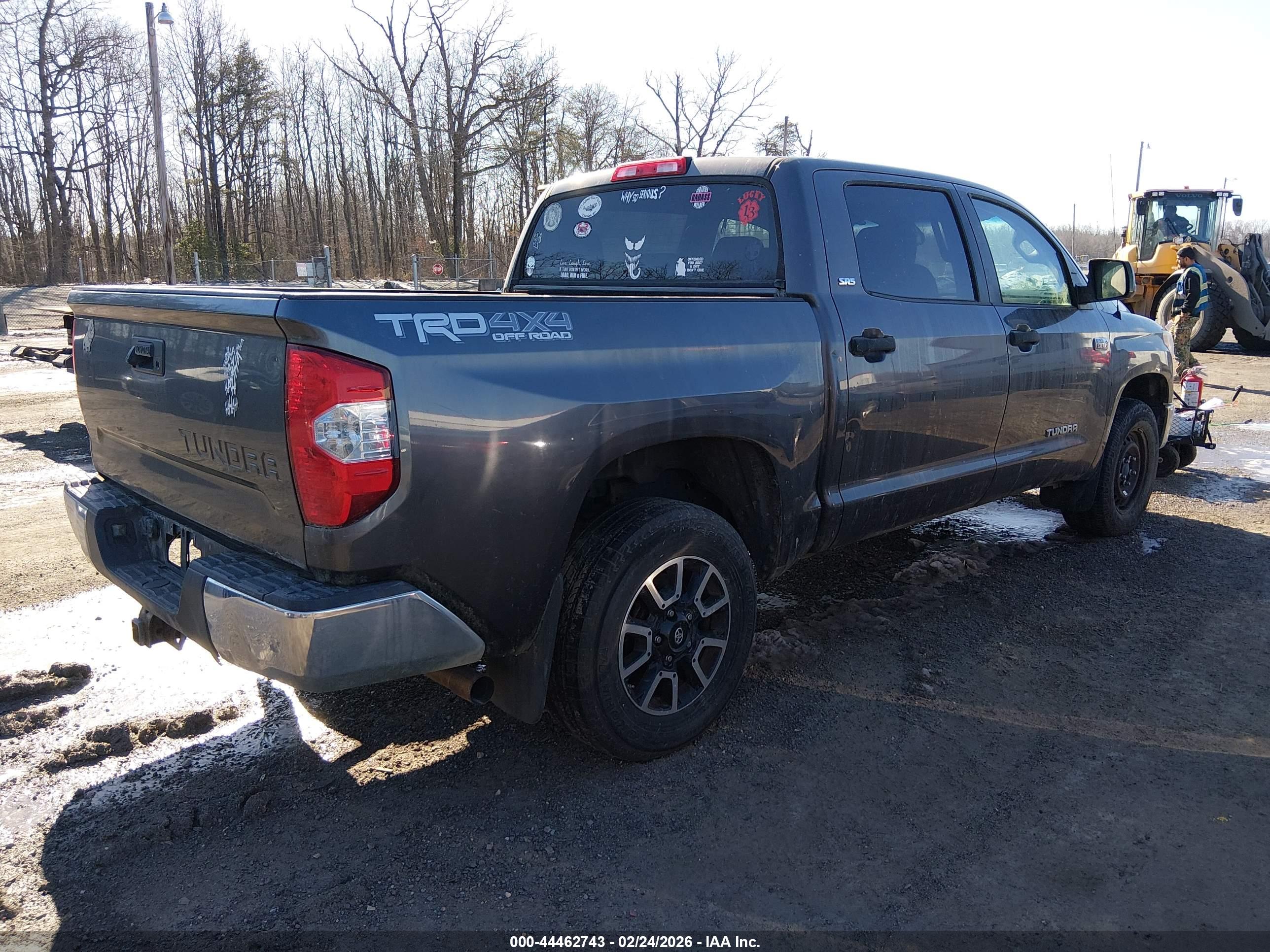 TOYOTA TUNDRA image 4