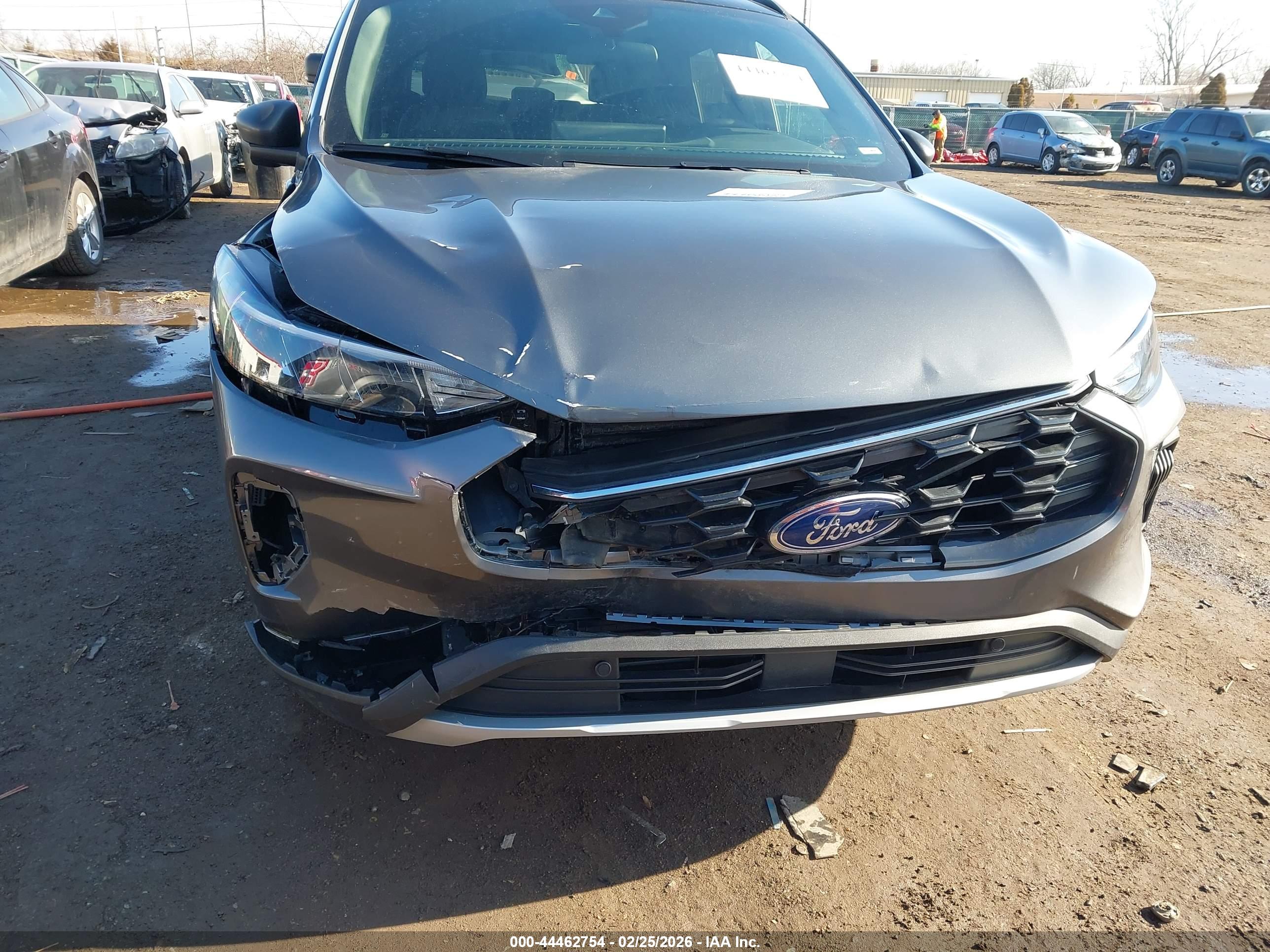 FORD ESCAPE image 6