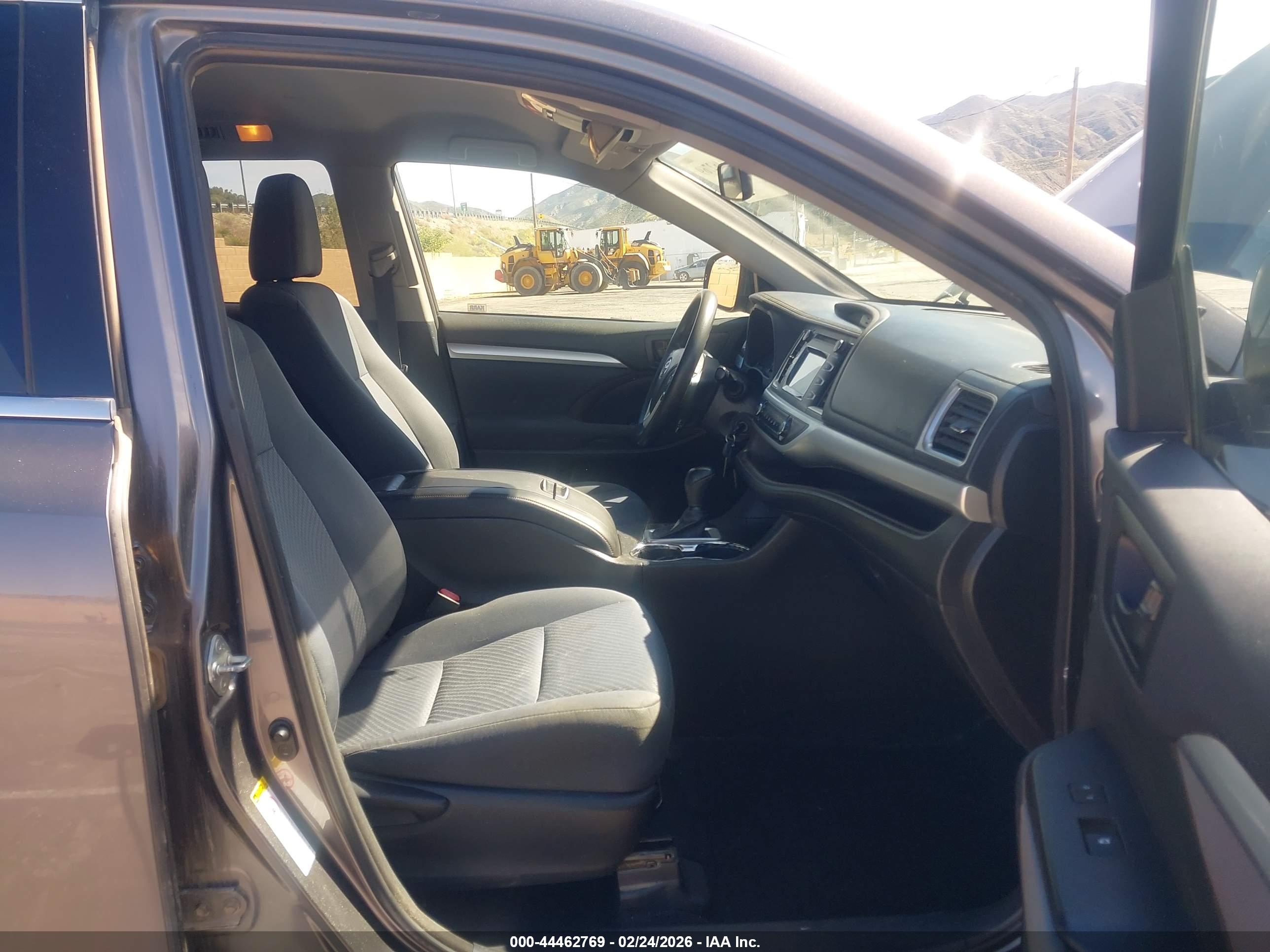 TOYOTA HIGHLANDER image 5
